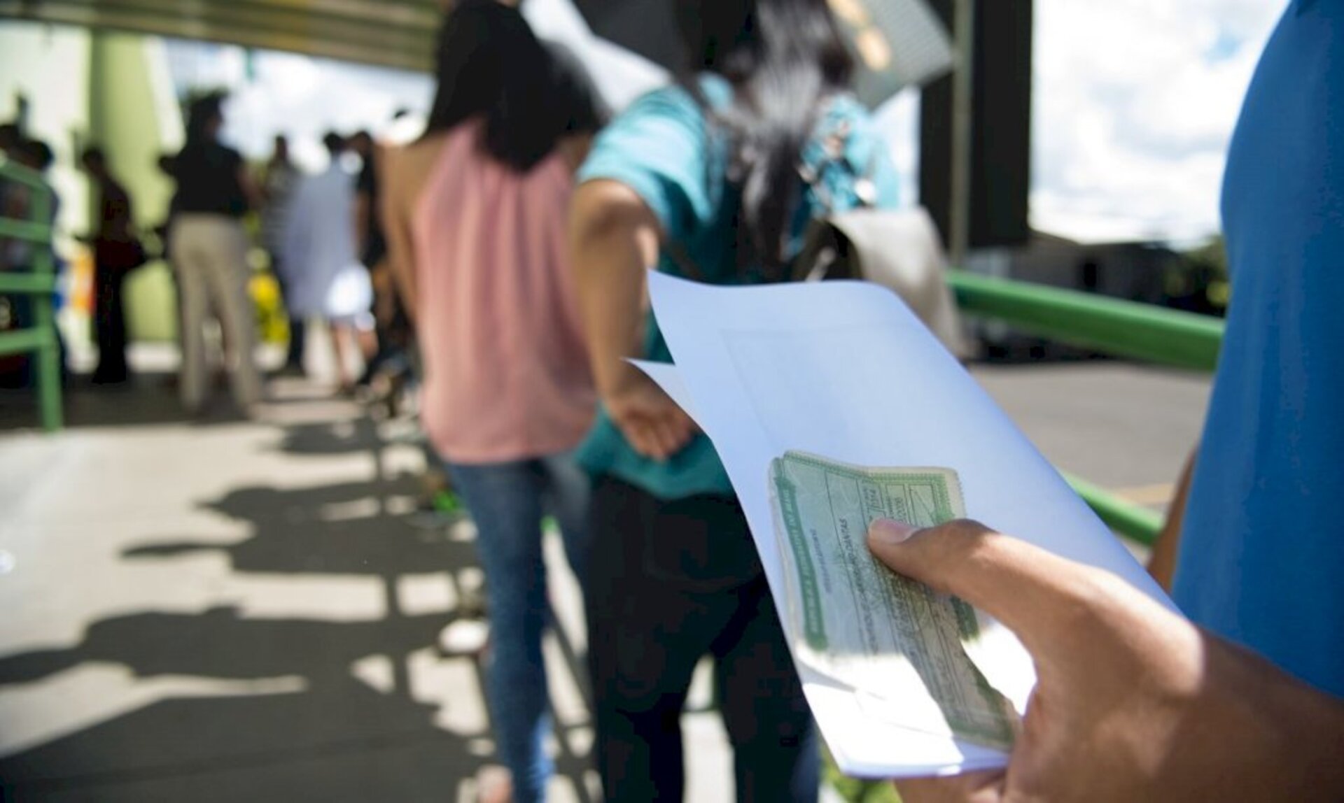 Entre janeiro e abril deste ano o país ganhou 2.042.817 novos eleitores entre