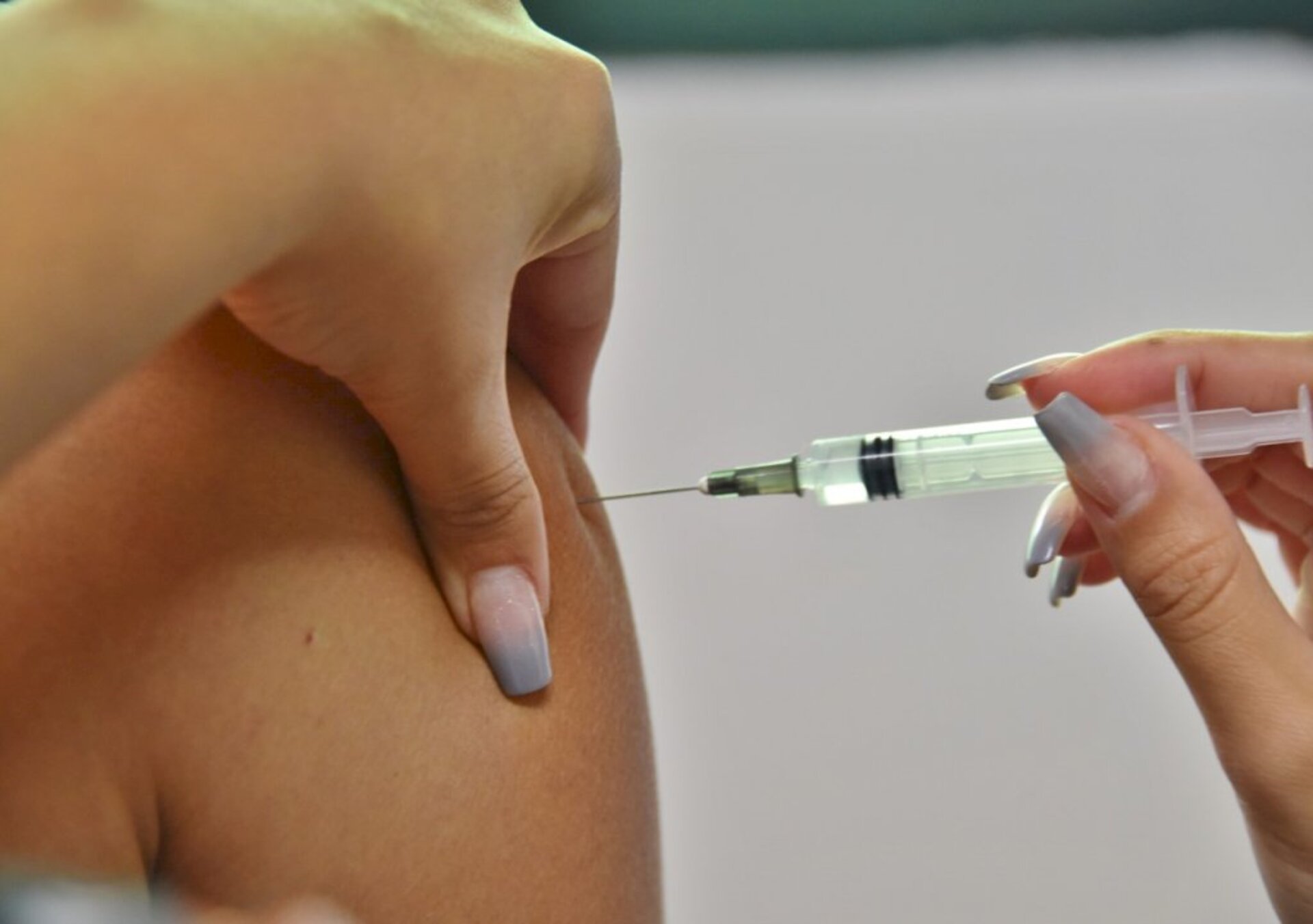 Alerta é para que pais levem os pequenos para completar imunização