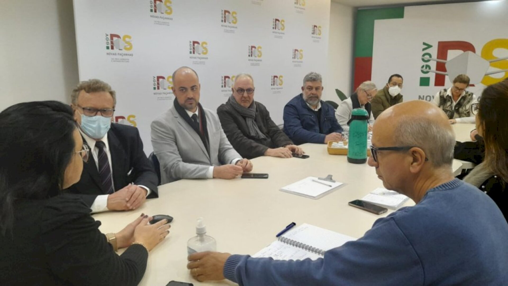 Lideranças se reuniram com representantes do governo do Estado