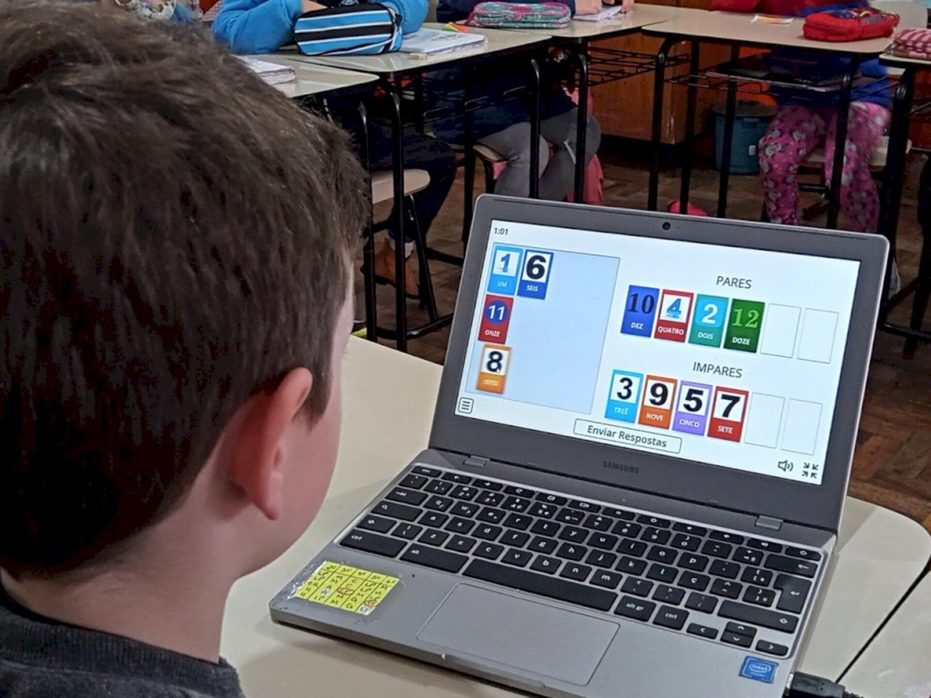 Todas as escolas da região receberam os aparelhos