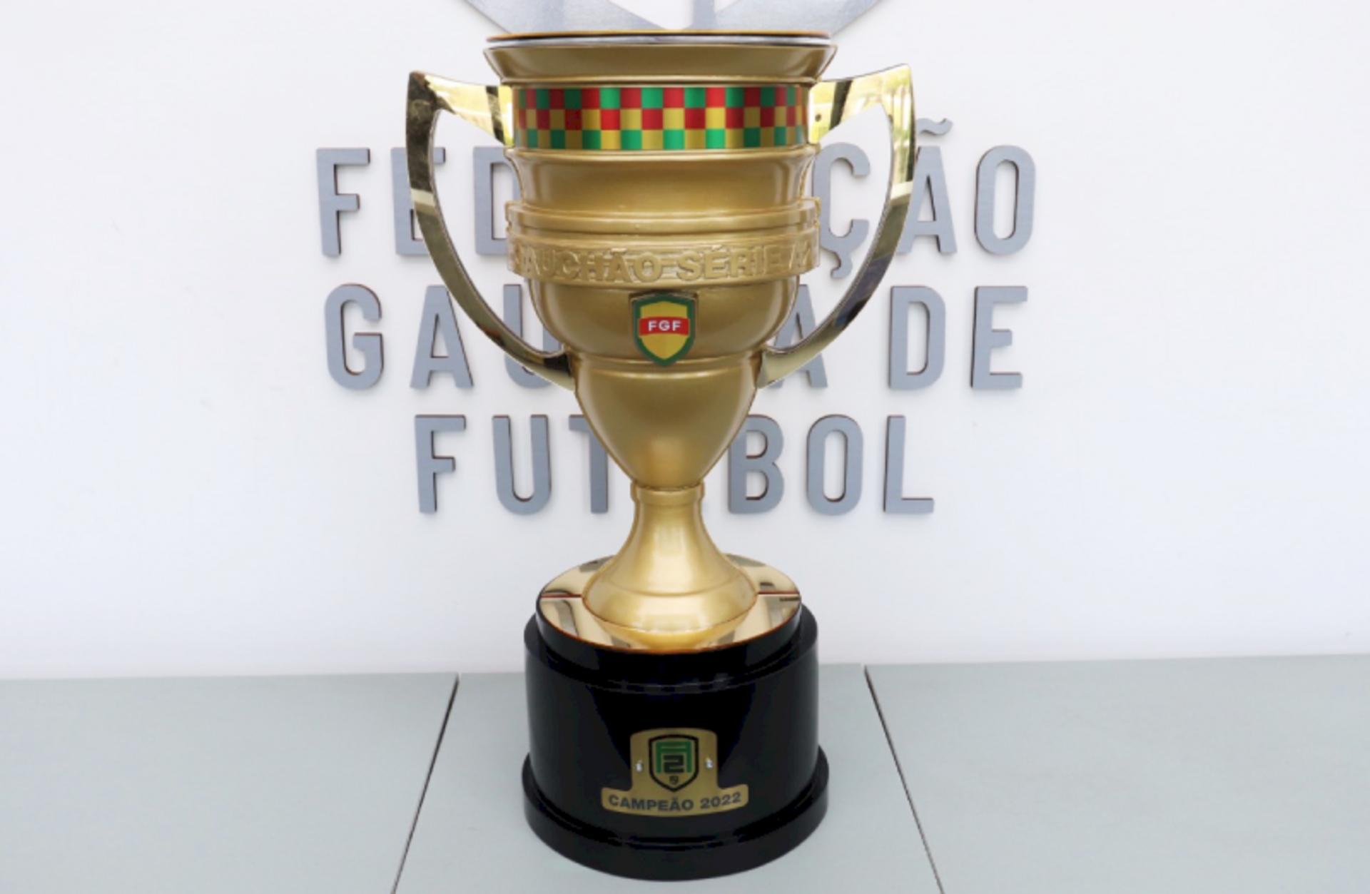 Disputa pelo troféu começa neste domingo