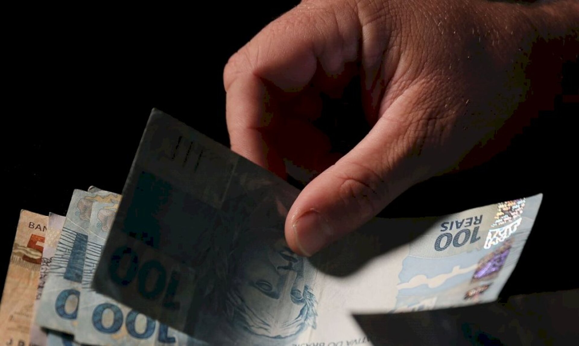 Estimativa do crescimento real do PIB é de 2,5%
