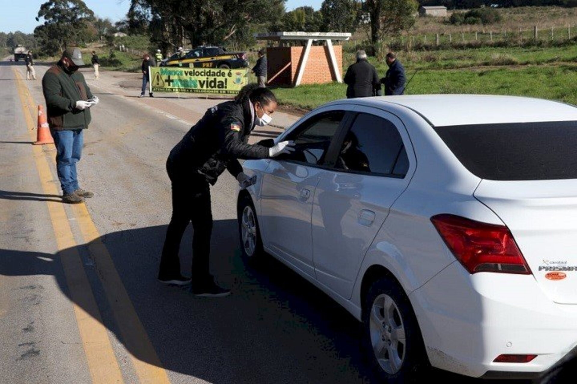 Objetivo foi pedir providências para trechos perigosos da rodovia