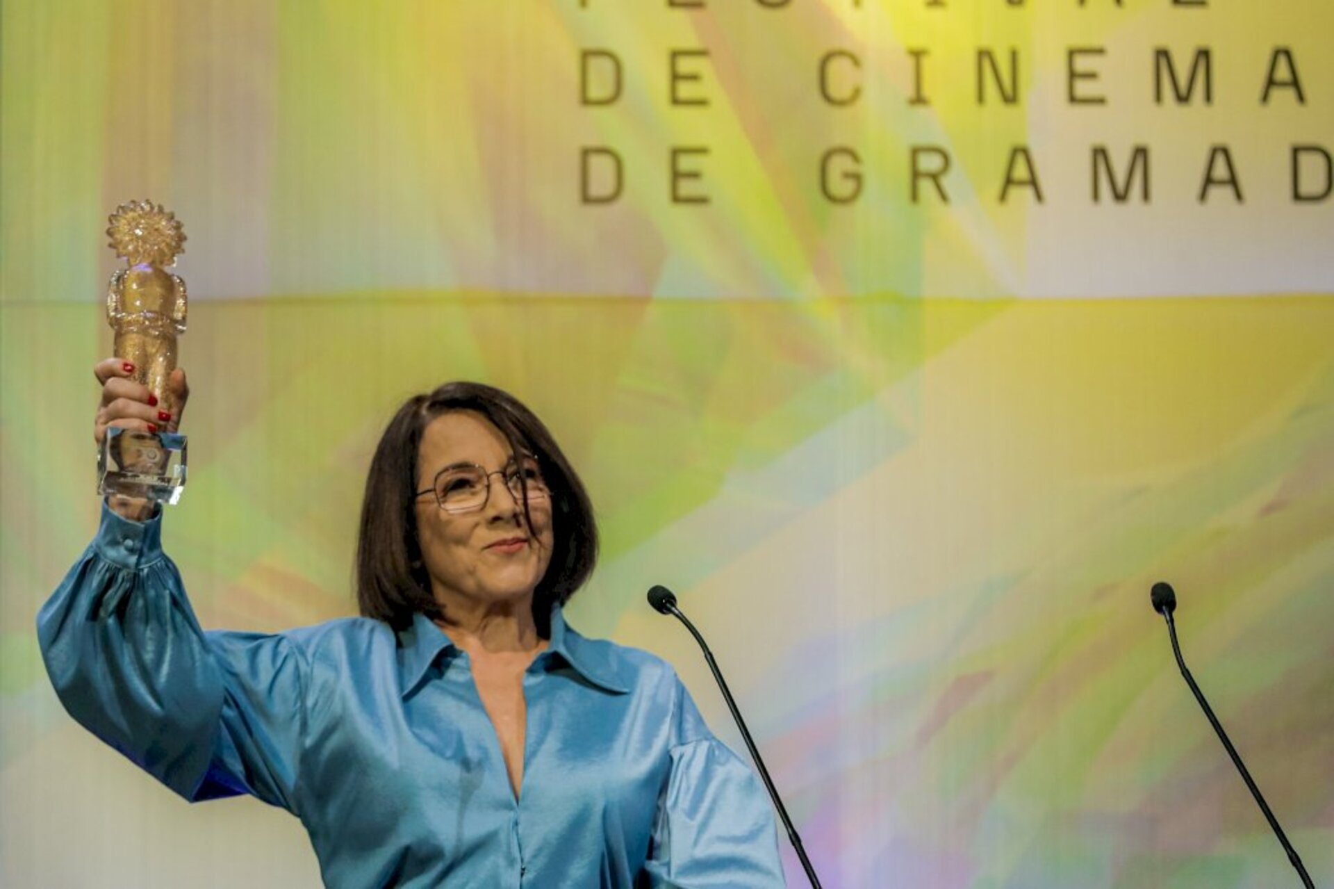 Dama da televisão, do cinema e do teatro chileno, Paulina García, recebeu o Troféu Kikito de Cristal no 50º Festival de Gramado