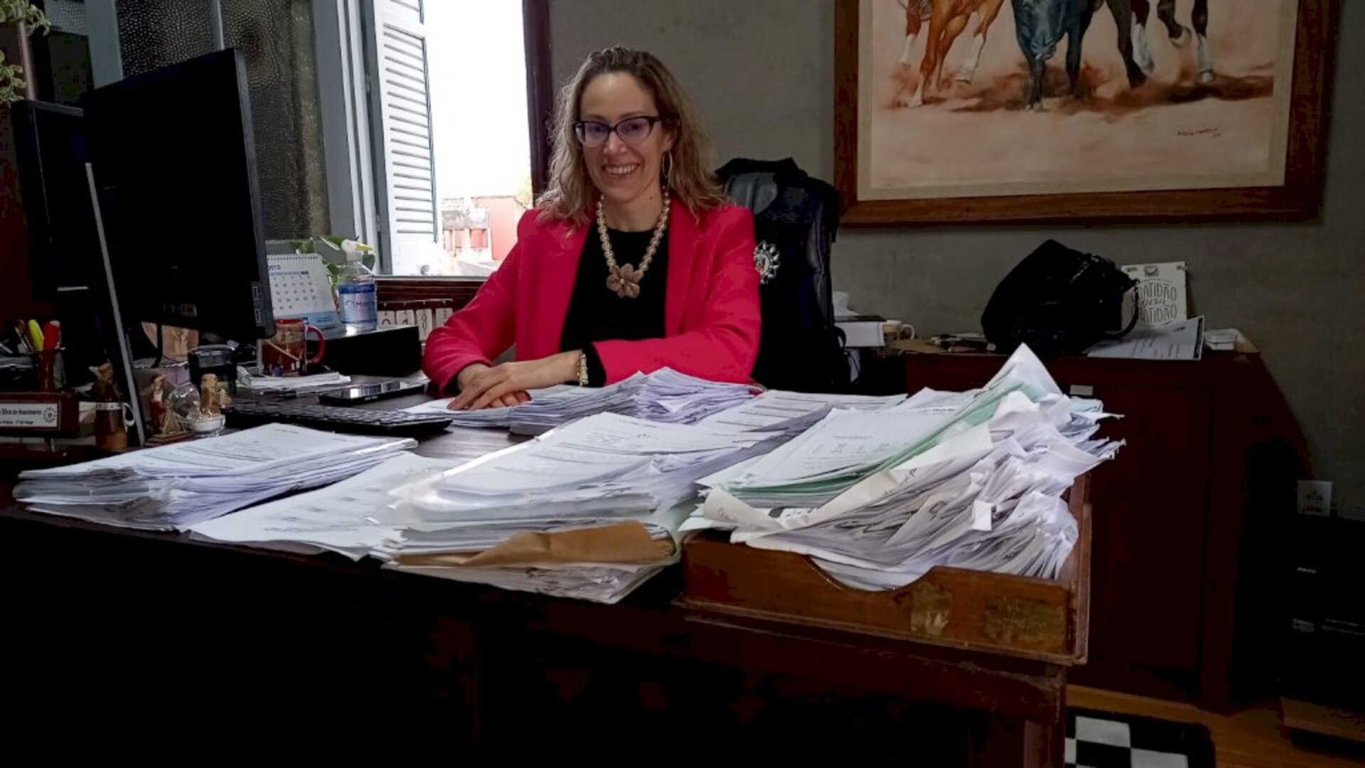 Delegada orienta as vítimas sobre como devem proceder em alguns casos