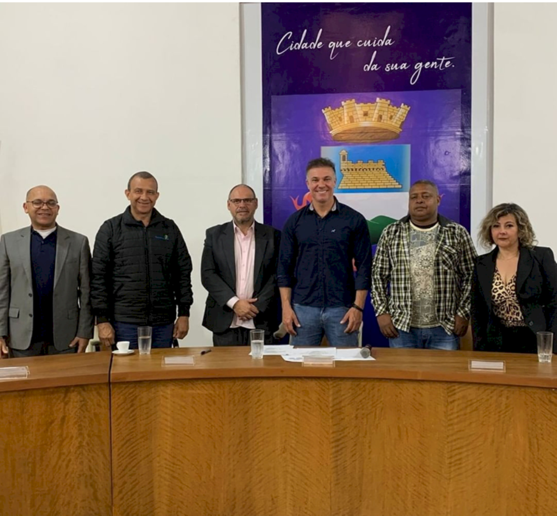 Posse contou com a presença de filiados do partido Republicanos