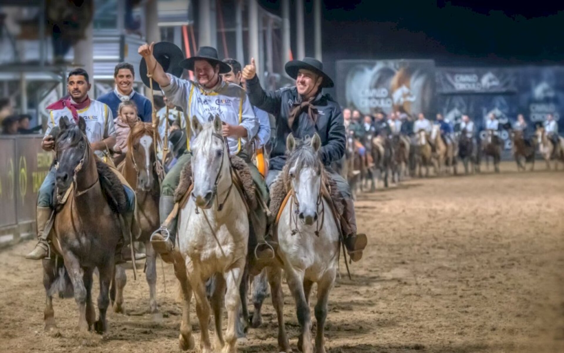 Vencedores são reverenciados no Parque Assis Brasil