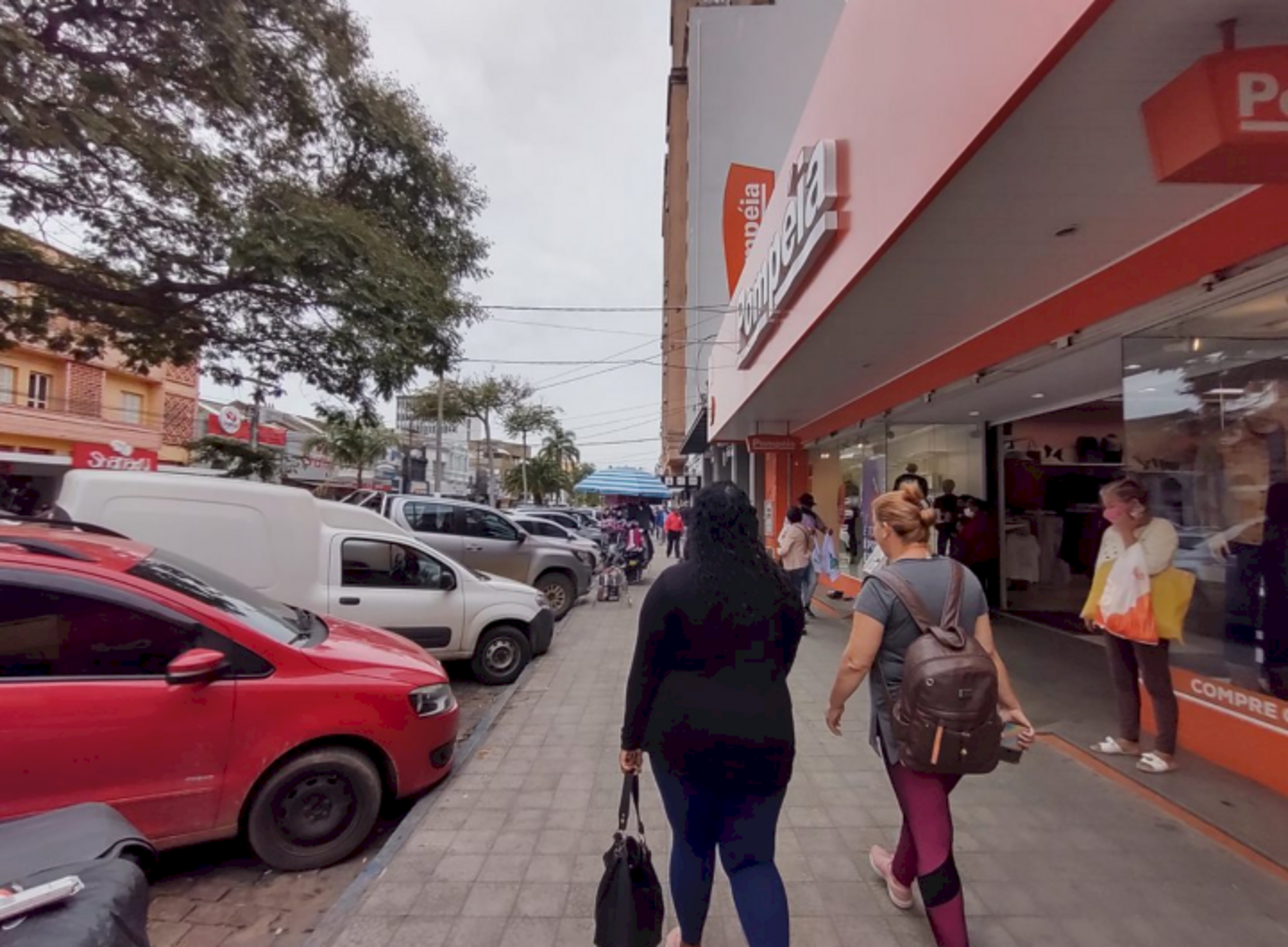Mais de 2,2 mil perderam crédito na praça em outubro
