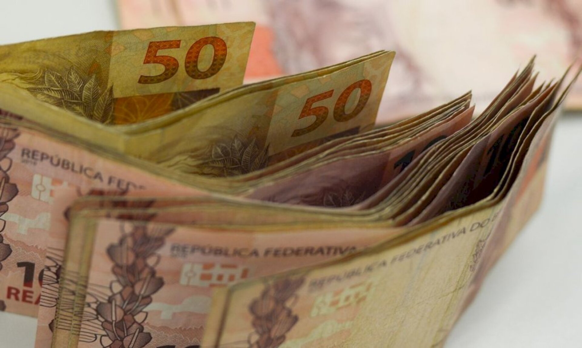 Montante de R$ 1 302 passa a valer em primeiro de janeiro