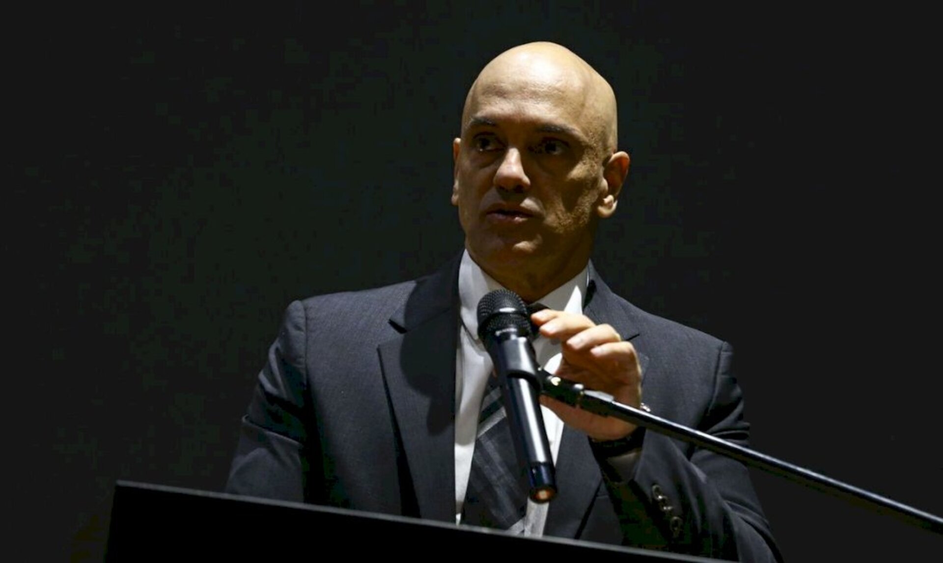 Medida do ministro do STF é referente a atos antidemocráticos