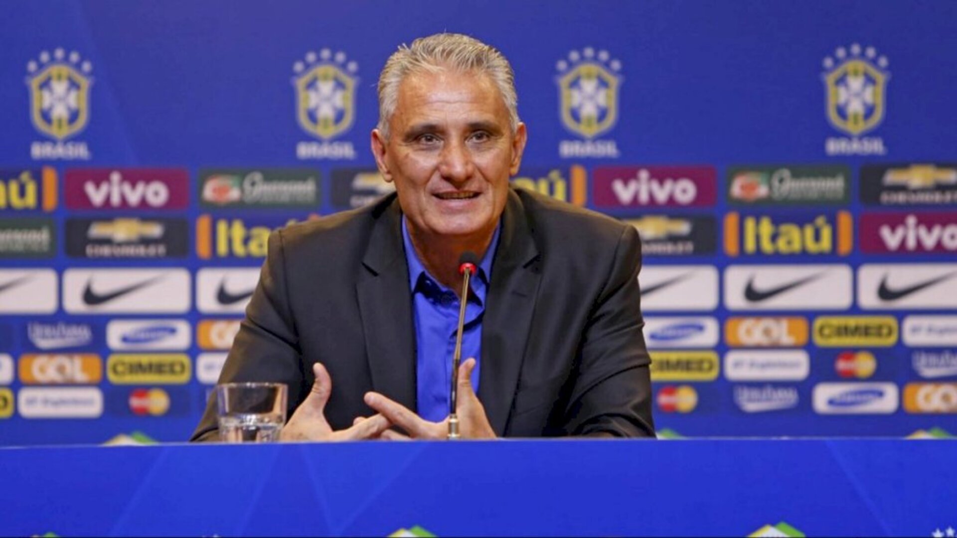 Treinador comandou equipe masculina por seis anos e meio