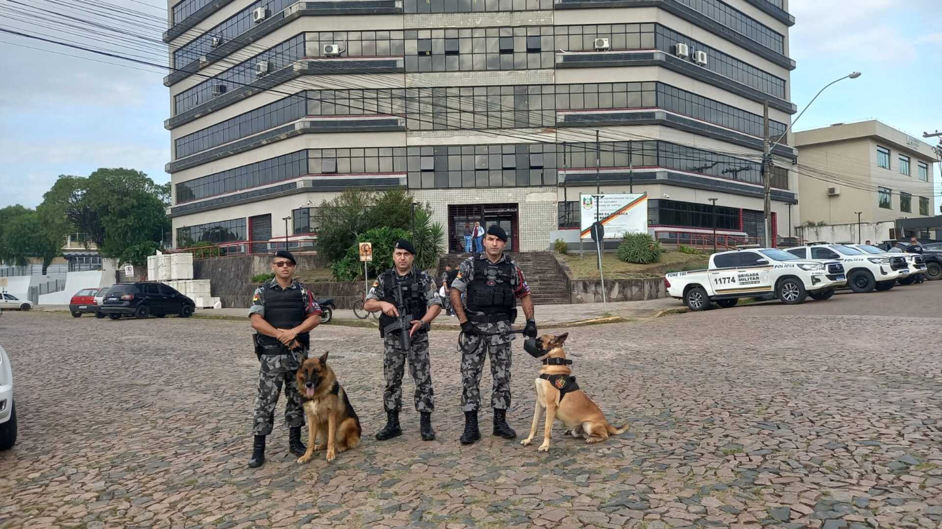 Segurança contou com reforço do canil