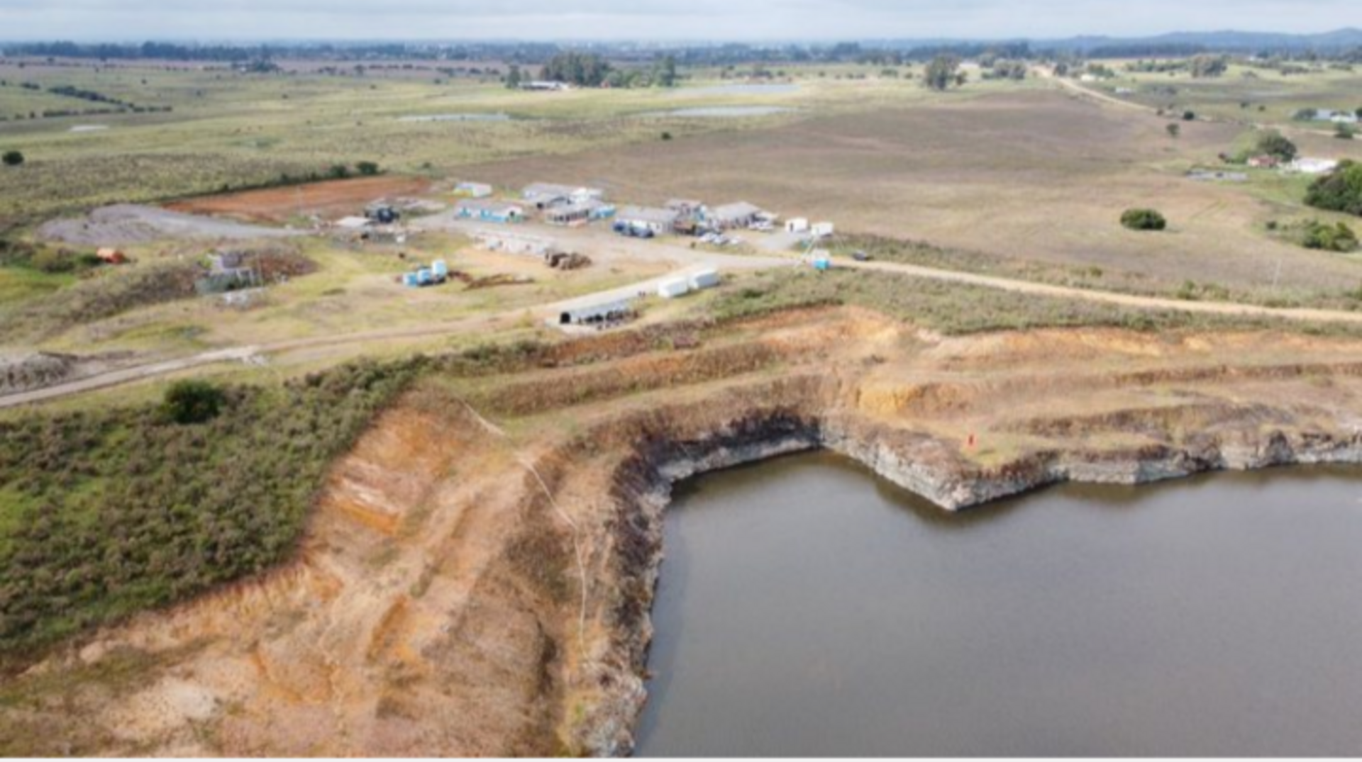 Áreas ficam localizadas na obra do reservatório