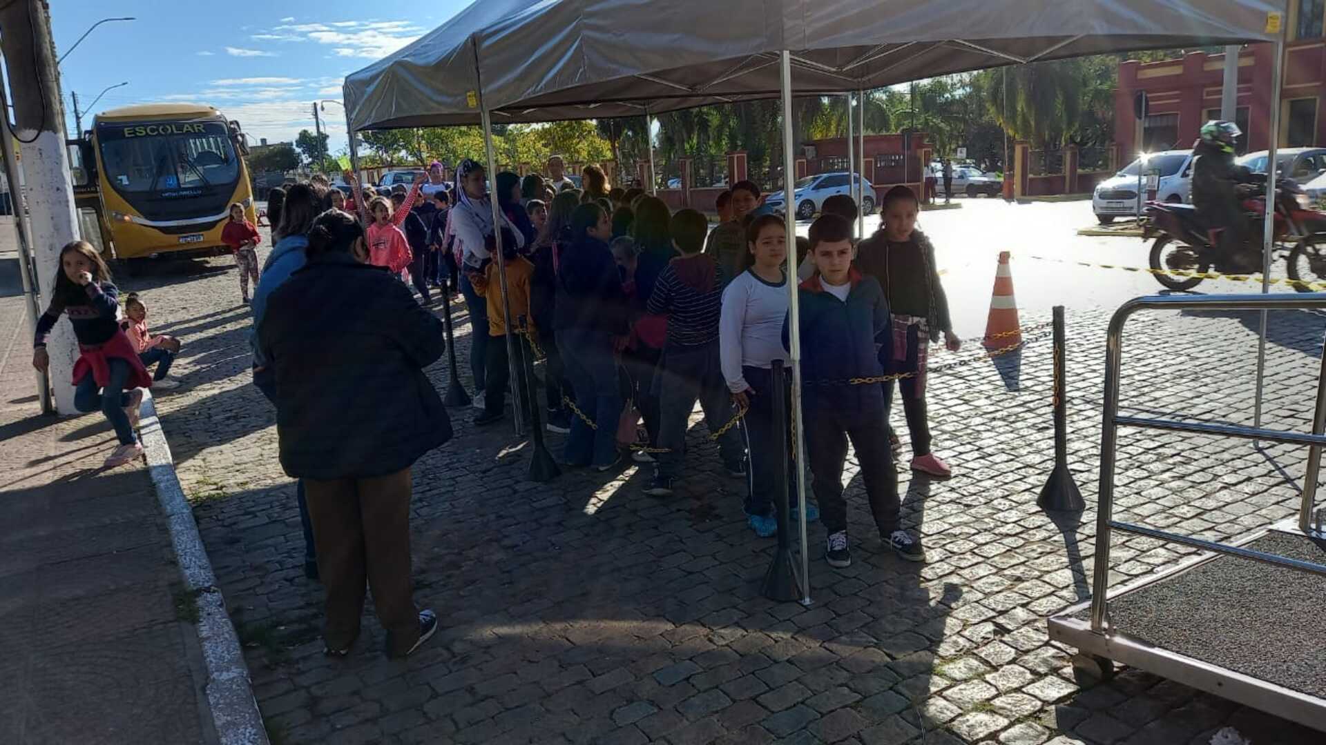 Estrutura está no largo do Centro Administrativo