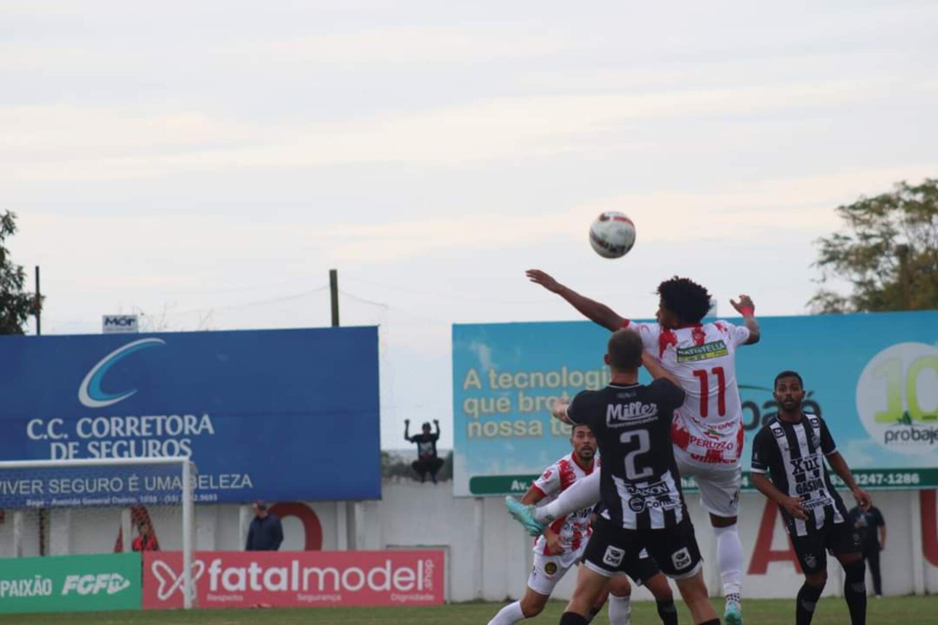 Confronto é pela nona rodada da Divisão de Cesso
