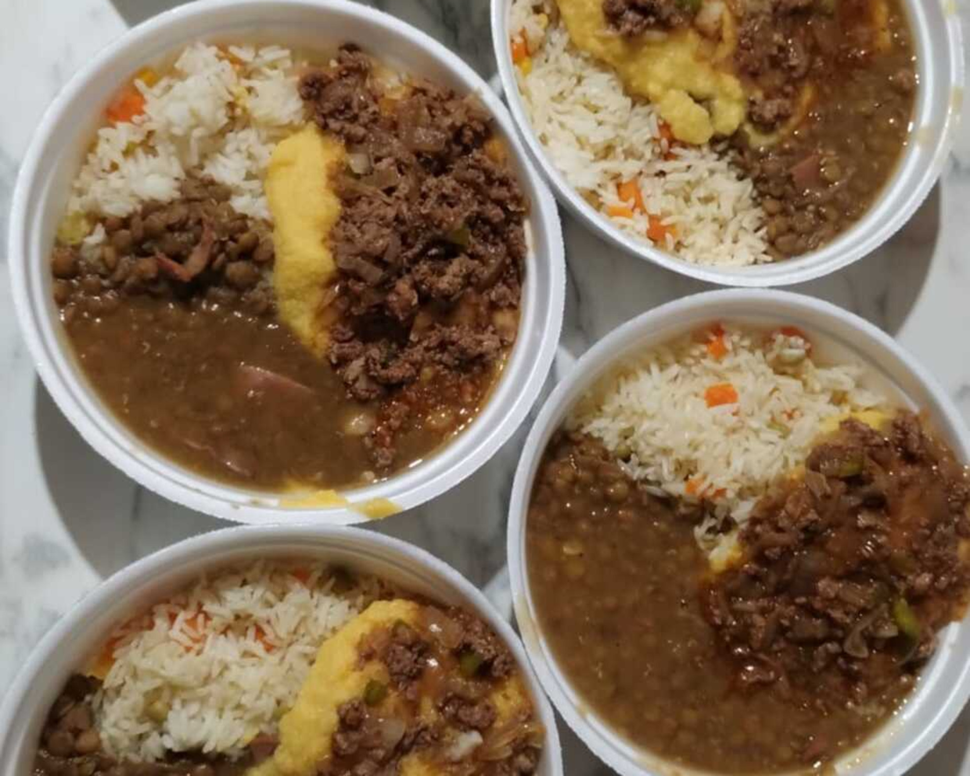 Marmitas entregues na sexta-feira