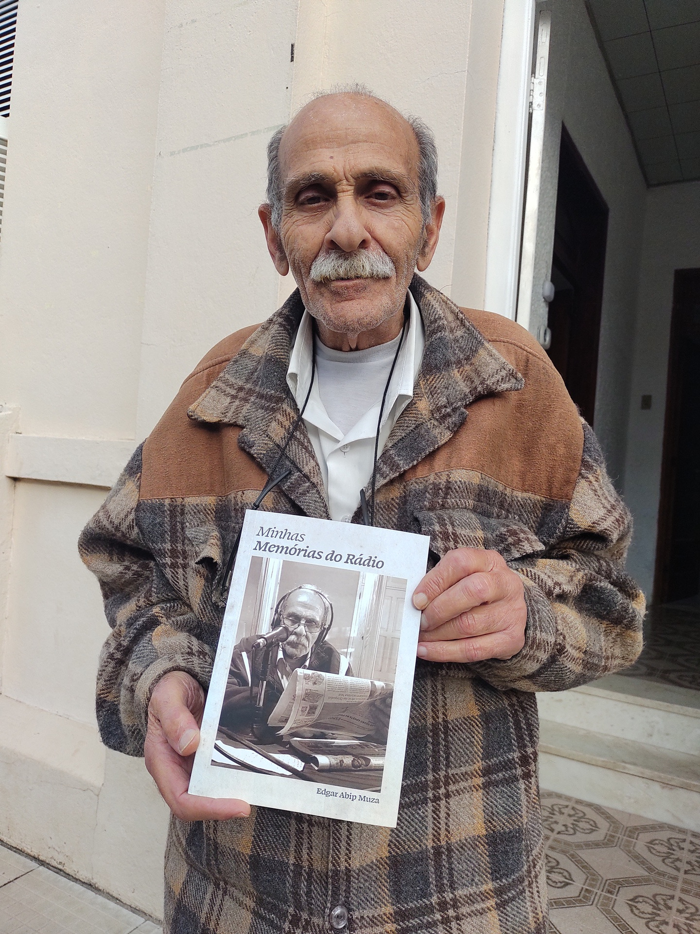 OAB Barro Preto - Muza apresenta suas memórias em livro que levou 14 anos para ficar pronto