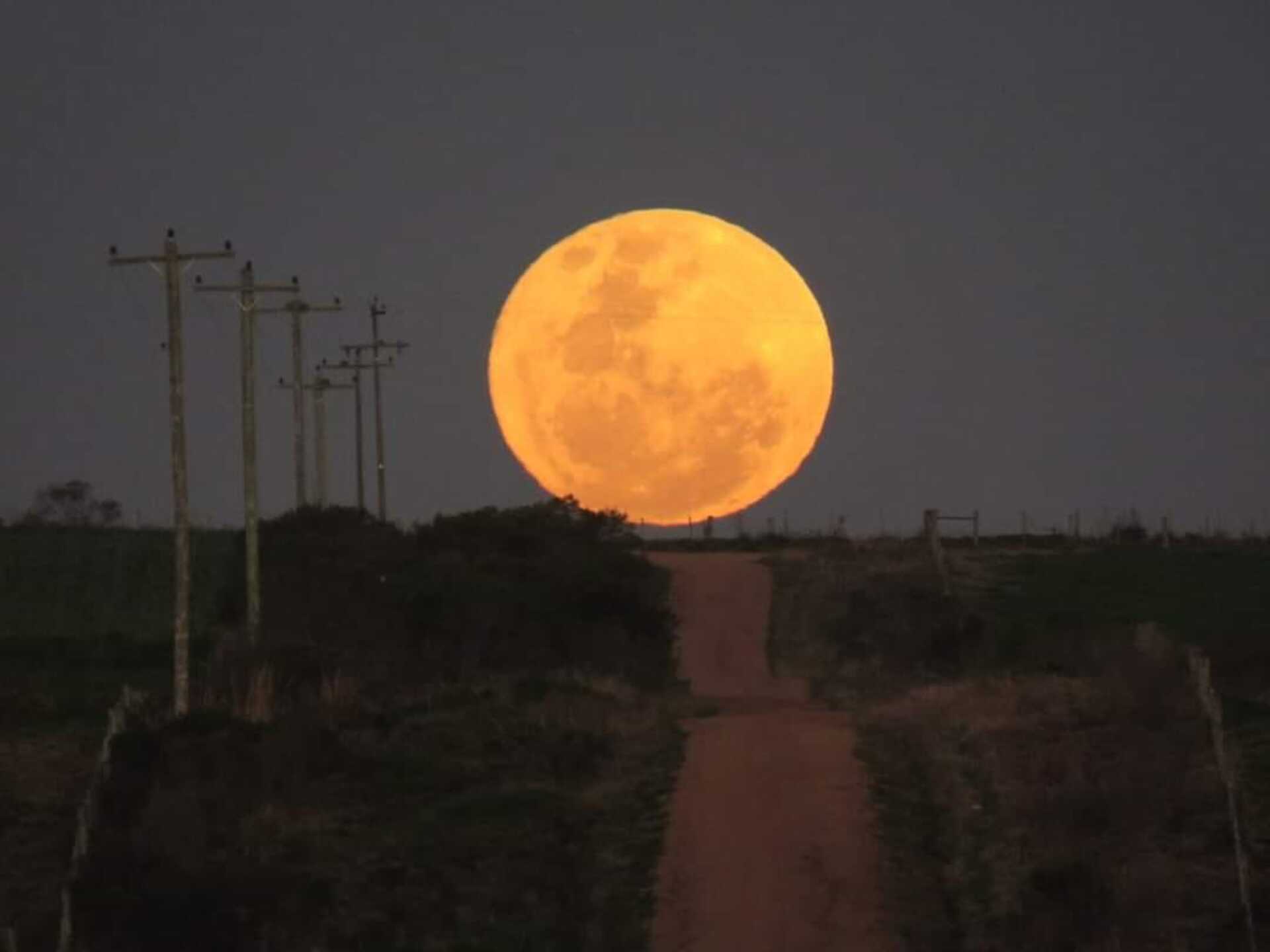 OAB Barro Preto - Superluas e chuva de meteoros marcam o céu de agosto