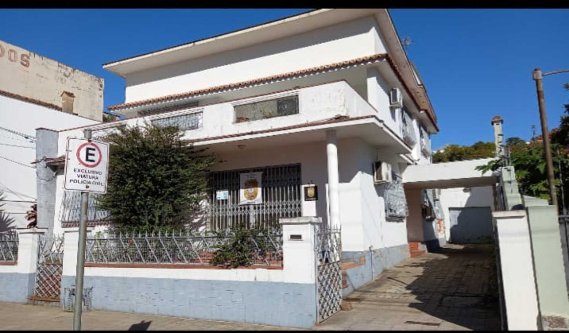 OAB Barro Preto - Criança de 2 anos estava trancada em casa com várias lesões