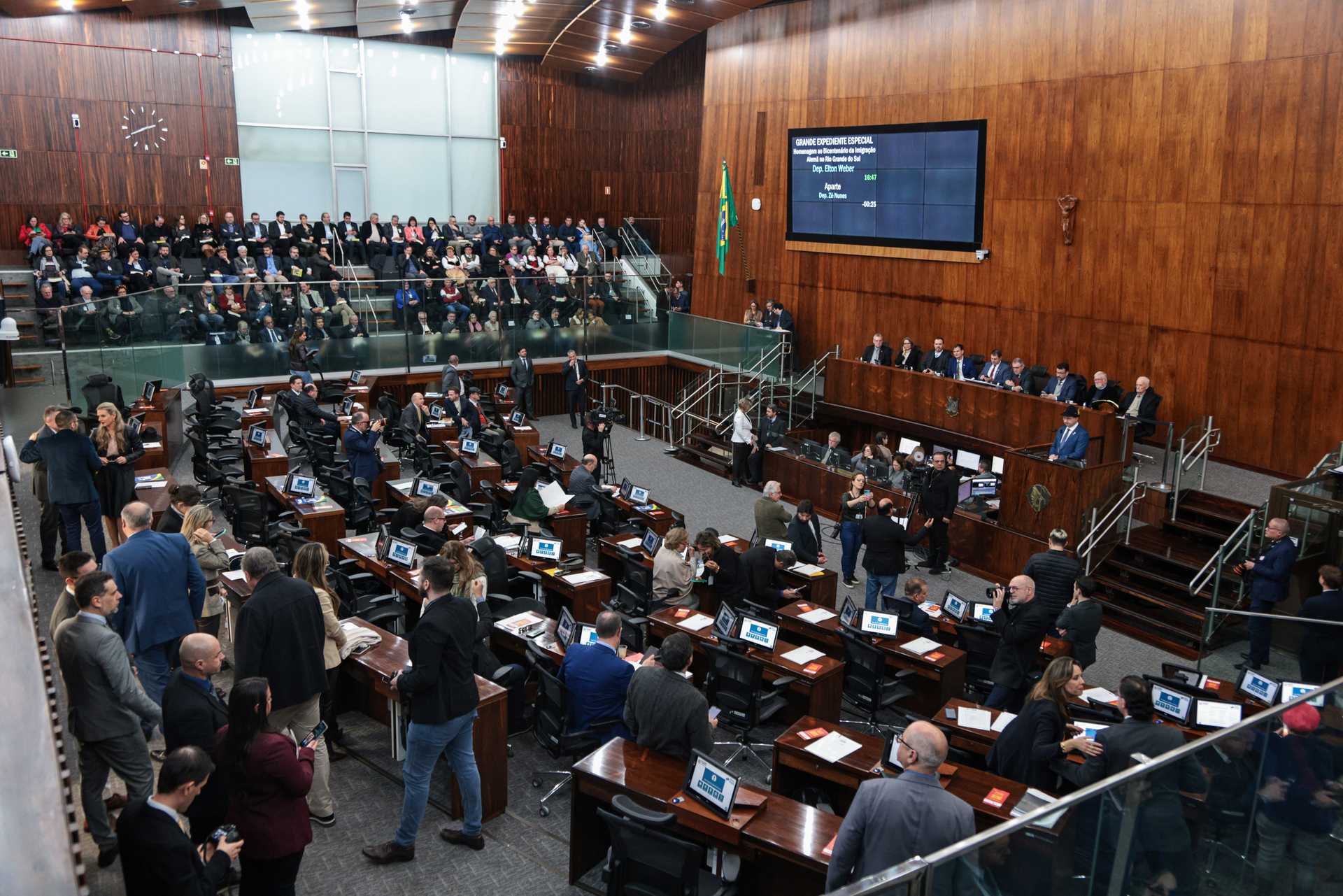 OAB Barro Preto - Projetos que reestruturam carreiras gera uma enxurrada de críticas