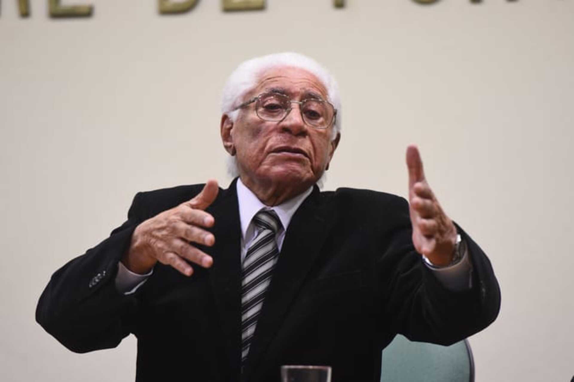 OAB Barro Preto - Morre Alceu Collares, bageense ex-governador do RS