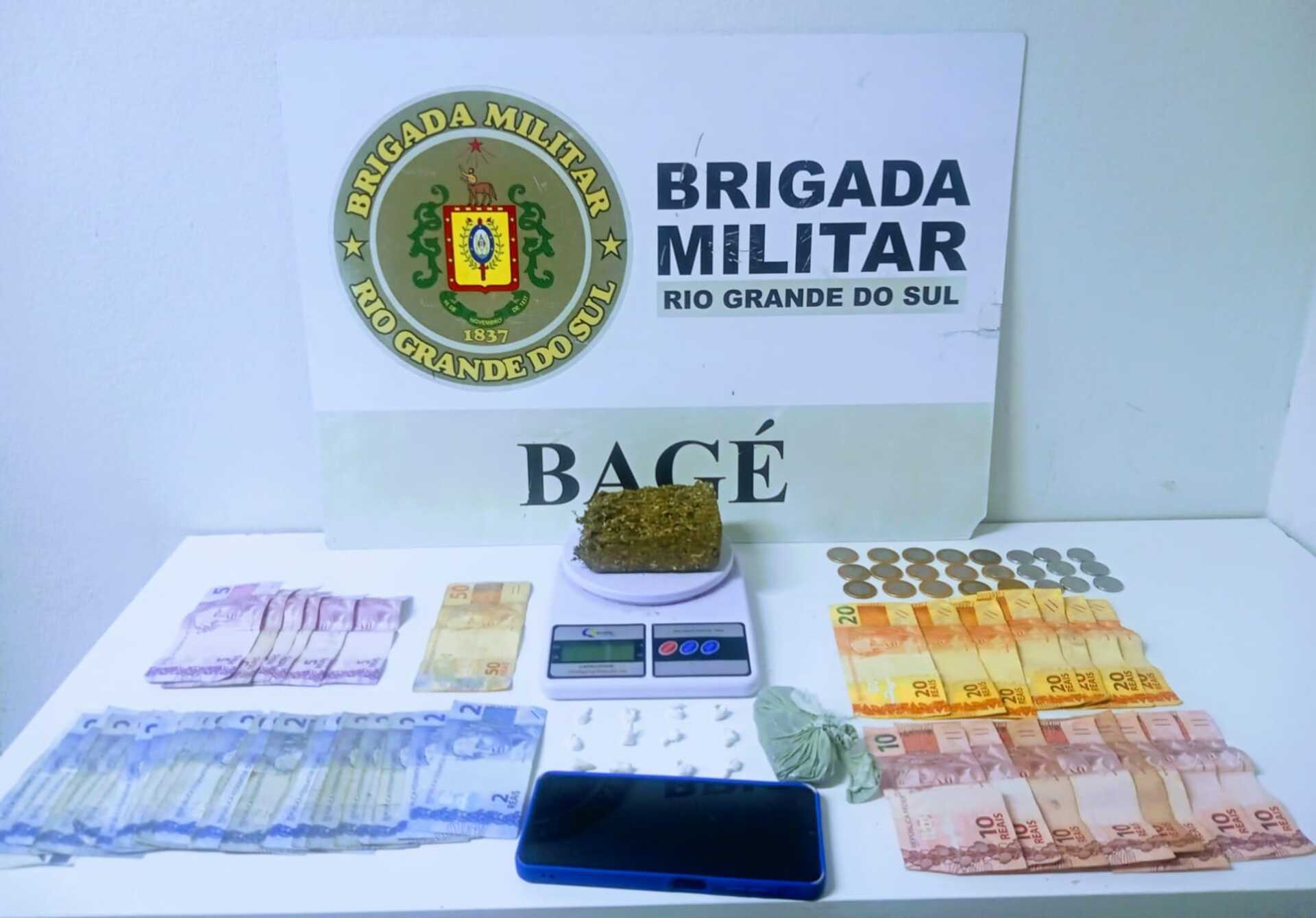 OAB Barro Preto - Dois são presos por tráfico no Centro