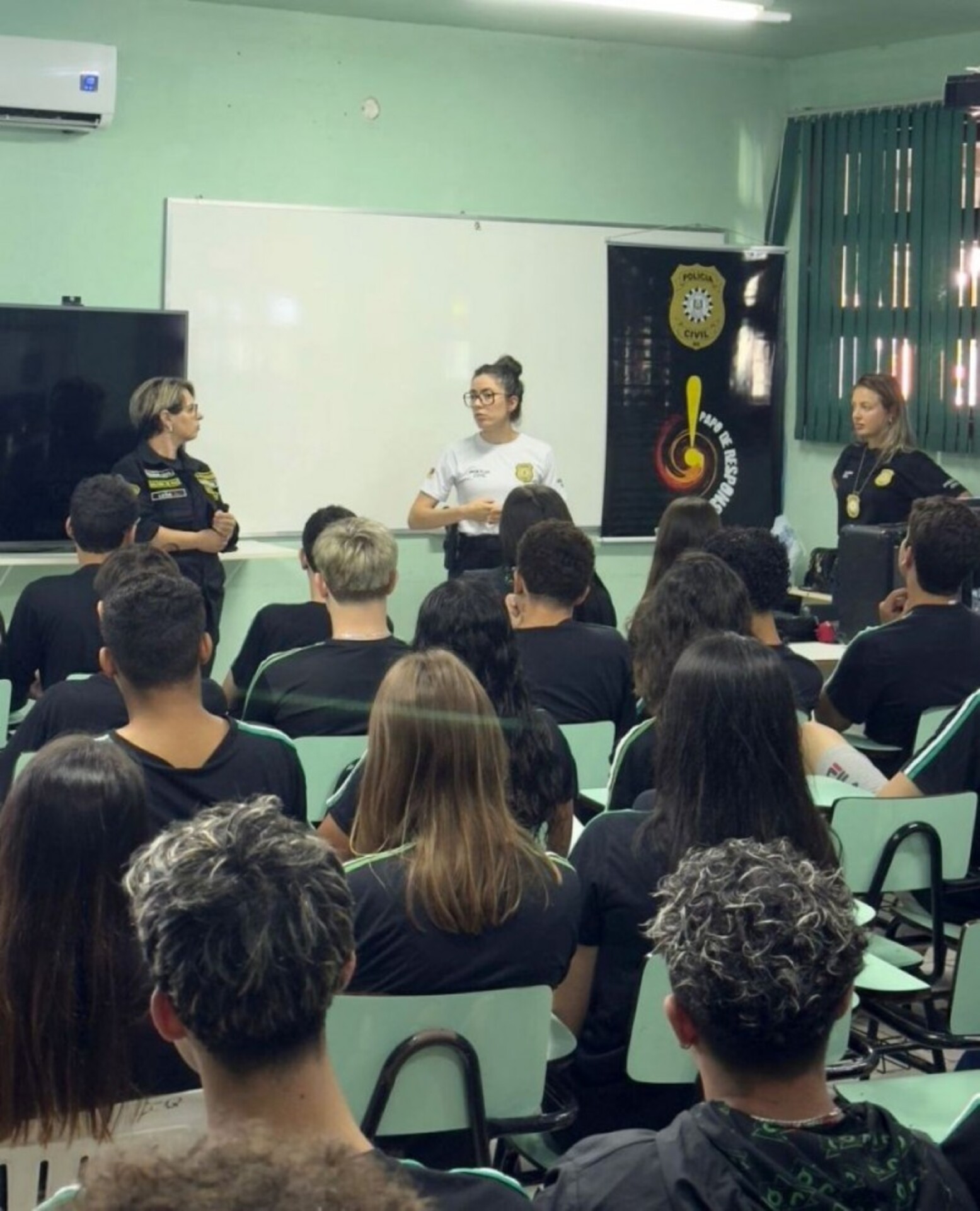 OAB Barro Preto - Polícia Civil aborda temas como bullying e prevenção às drogas
