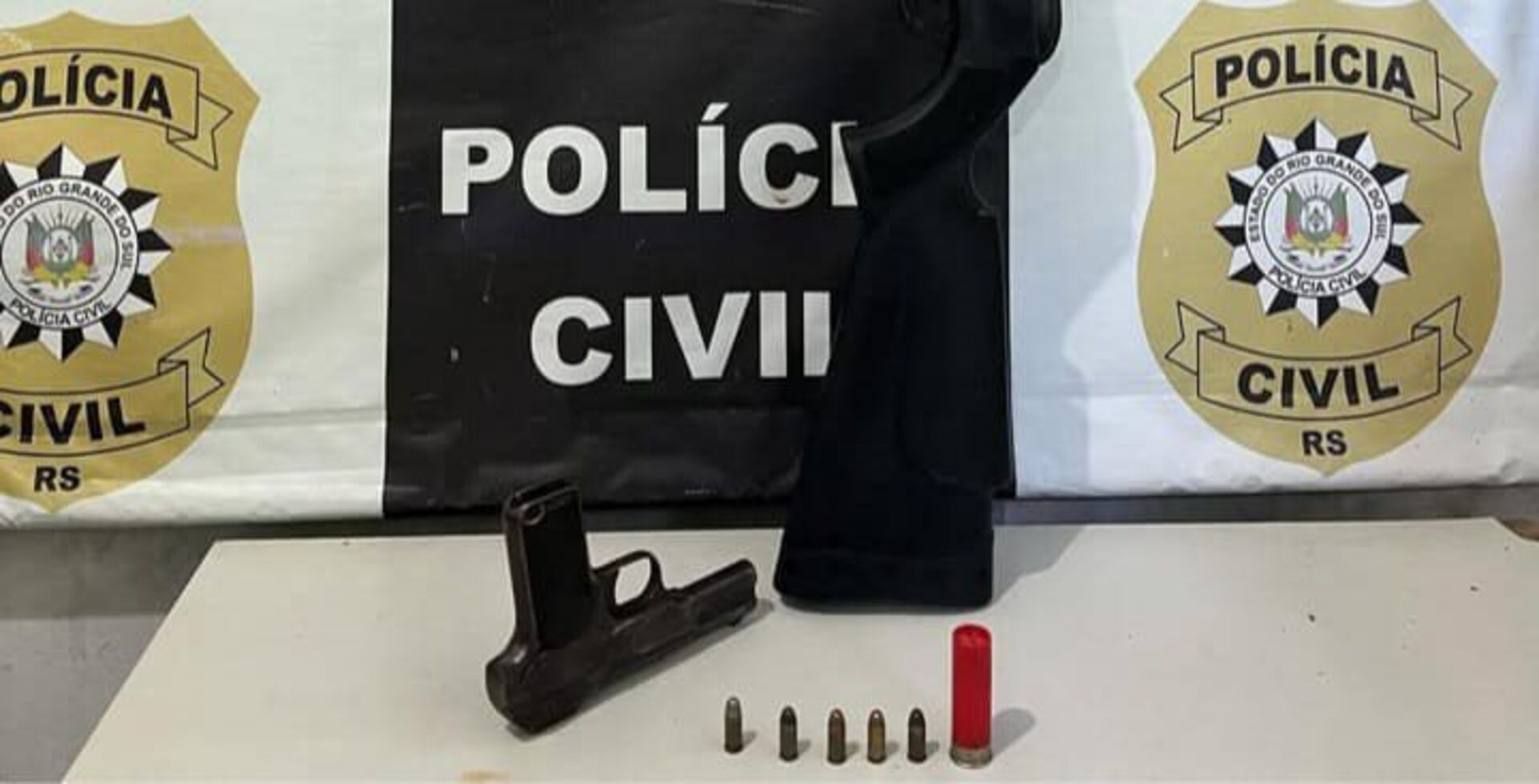 OAB Barro Preto - Jovem é preso no Getúlio Vargas com pistola 7.65
