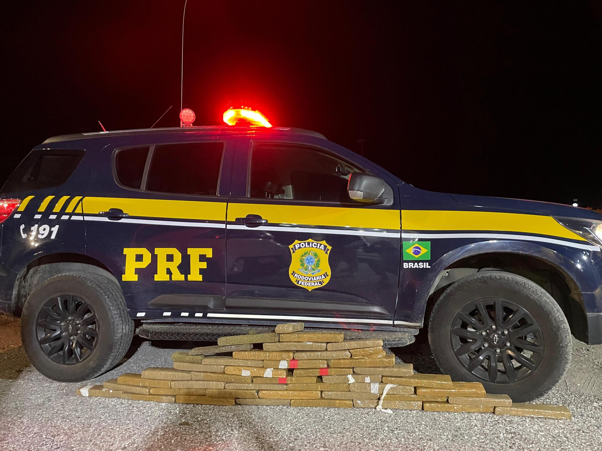 OAB Barro Preto - Casal é preso em Bagé com 45 quilos de maconha