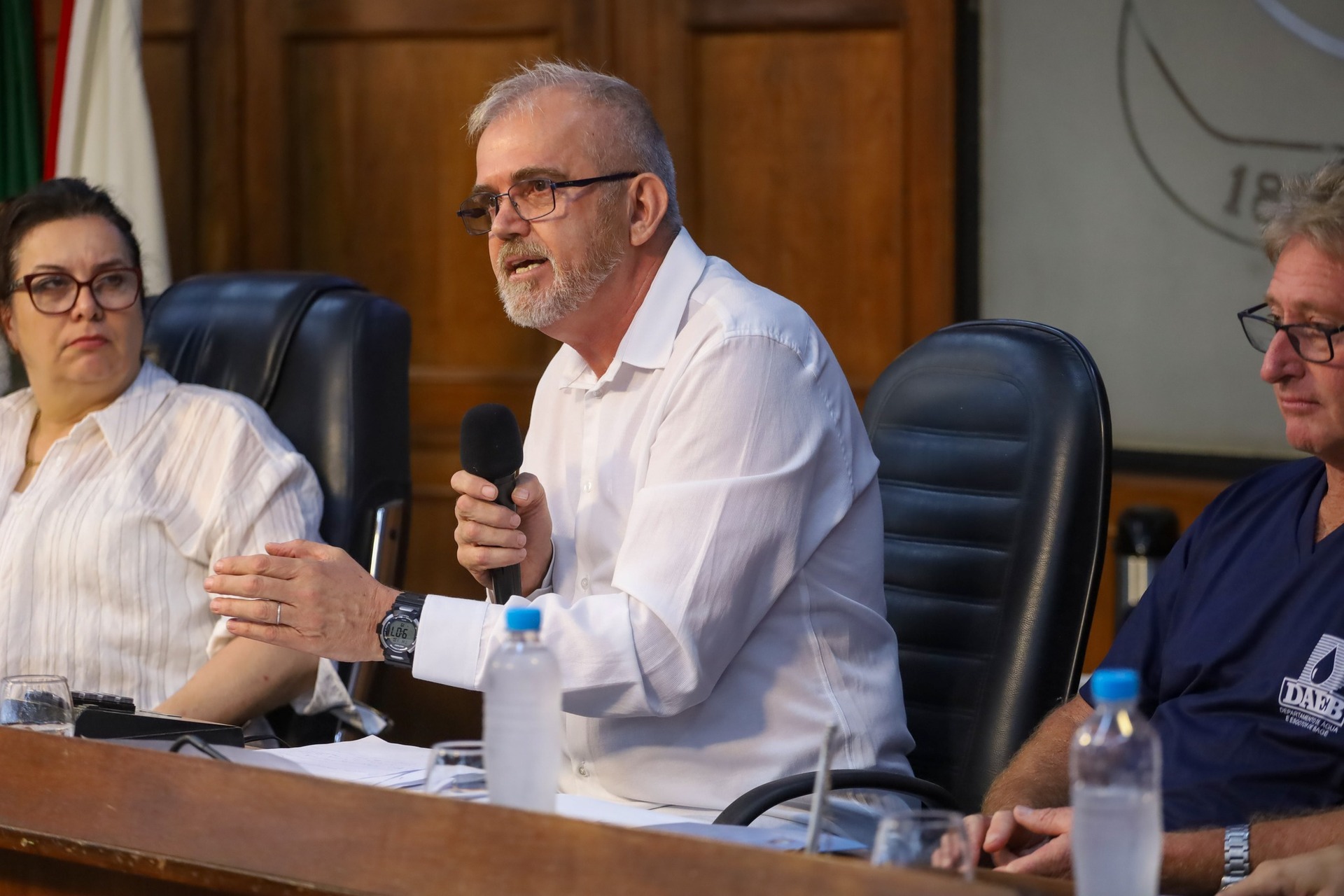OAB Barro Preto - Diretor do Daeb detalha problemas em sessão especial na Câmara