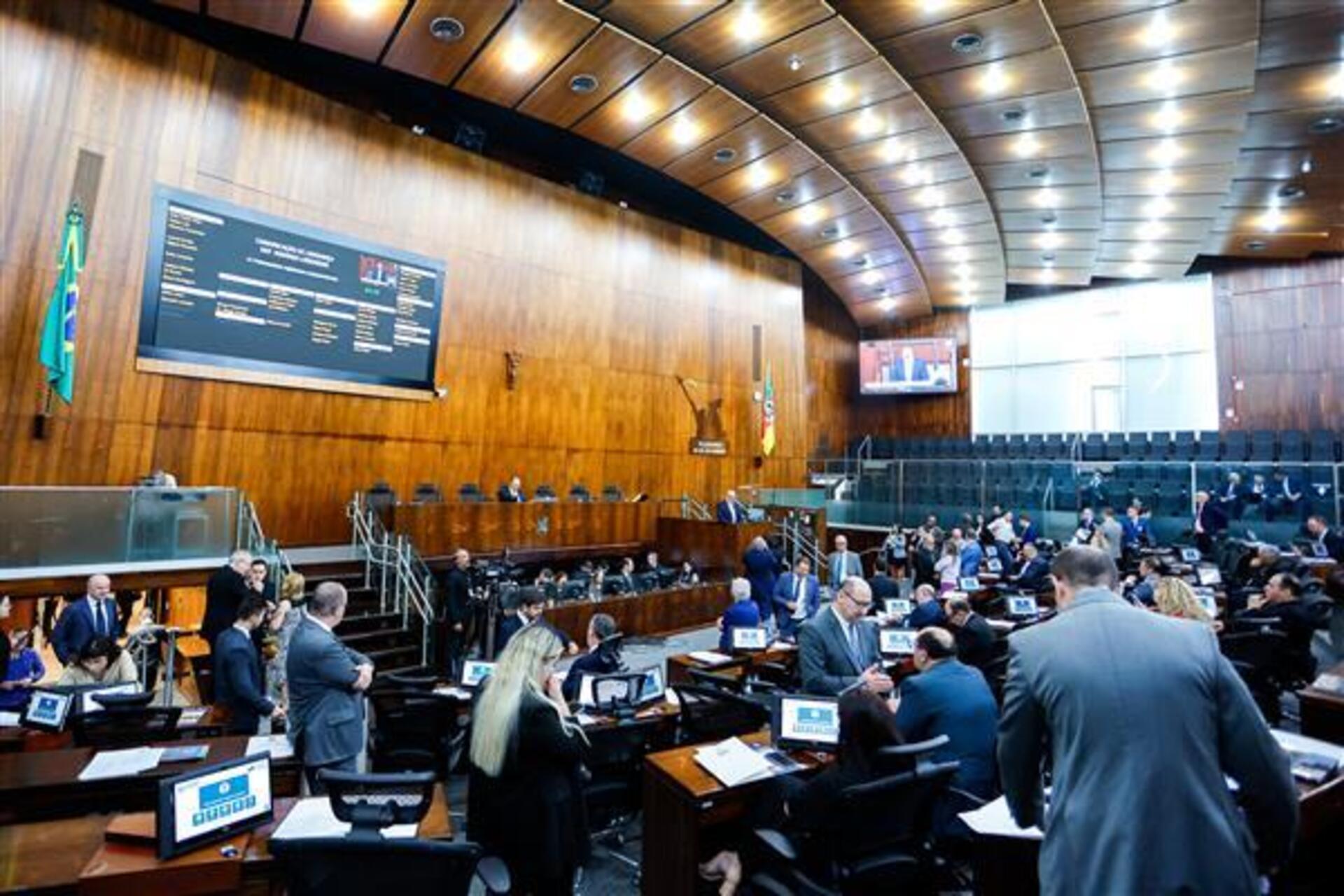 OAB Barro Preto - Projetos querem garantir mais transparência na cobrança e contratação de empréstimos