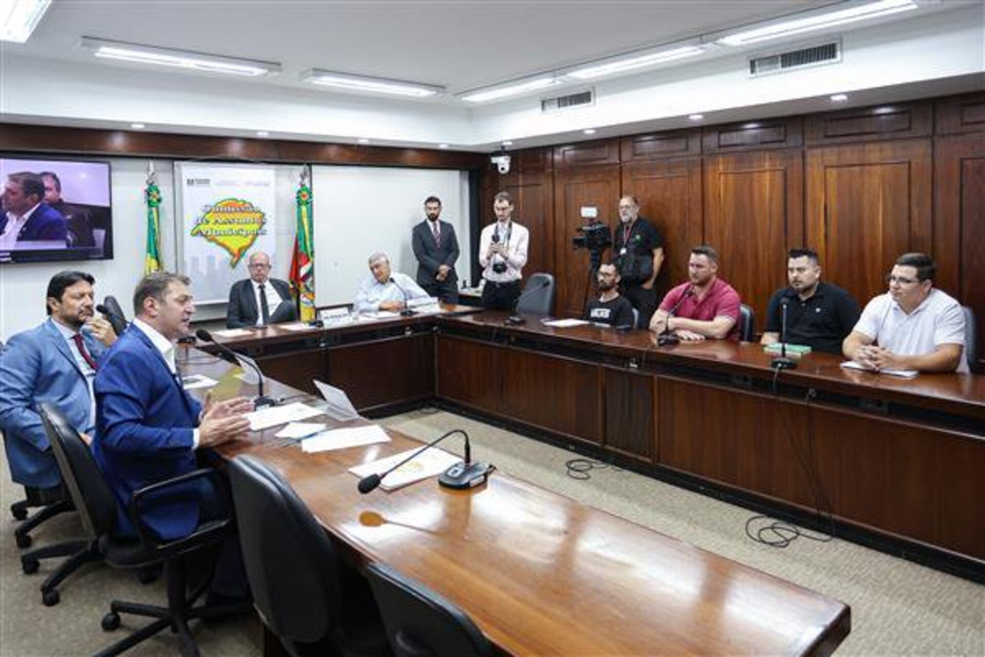 OAB Barro Preto - Comissão aprova projeto de lei que cria programa para municípios economizarem nas compras de medicamentos
