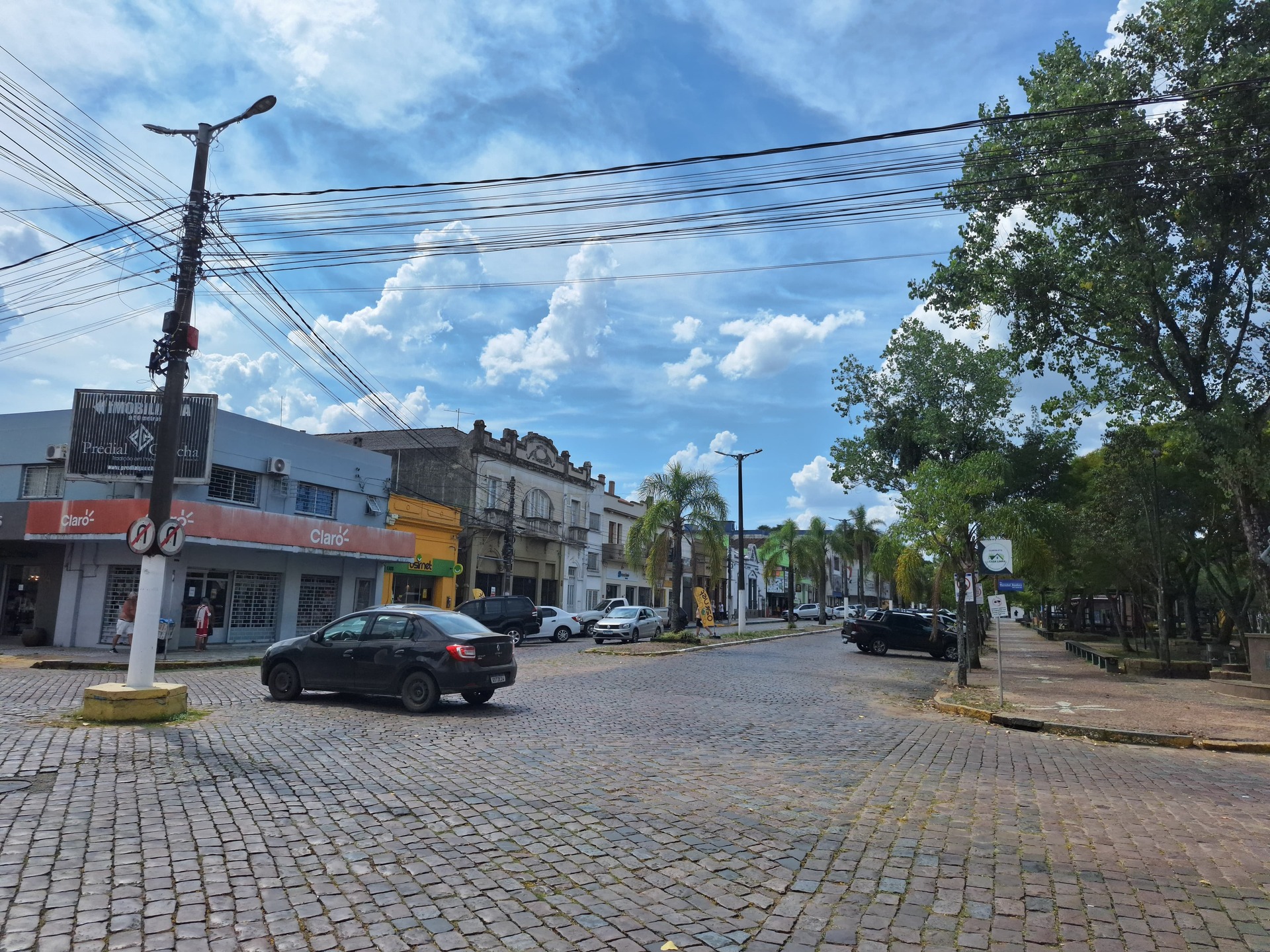 Além do comércio, falta de luz tem causado problemas no abastecimento de água