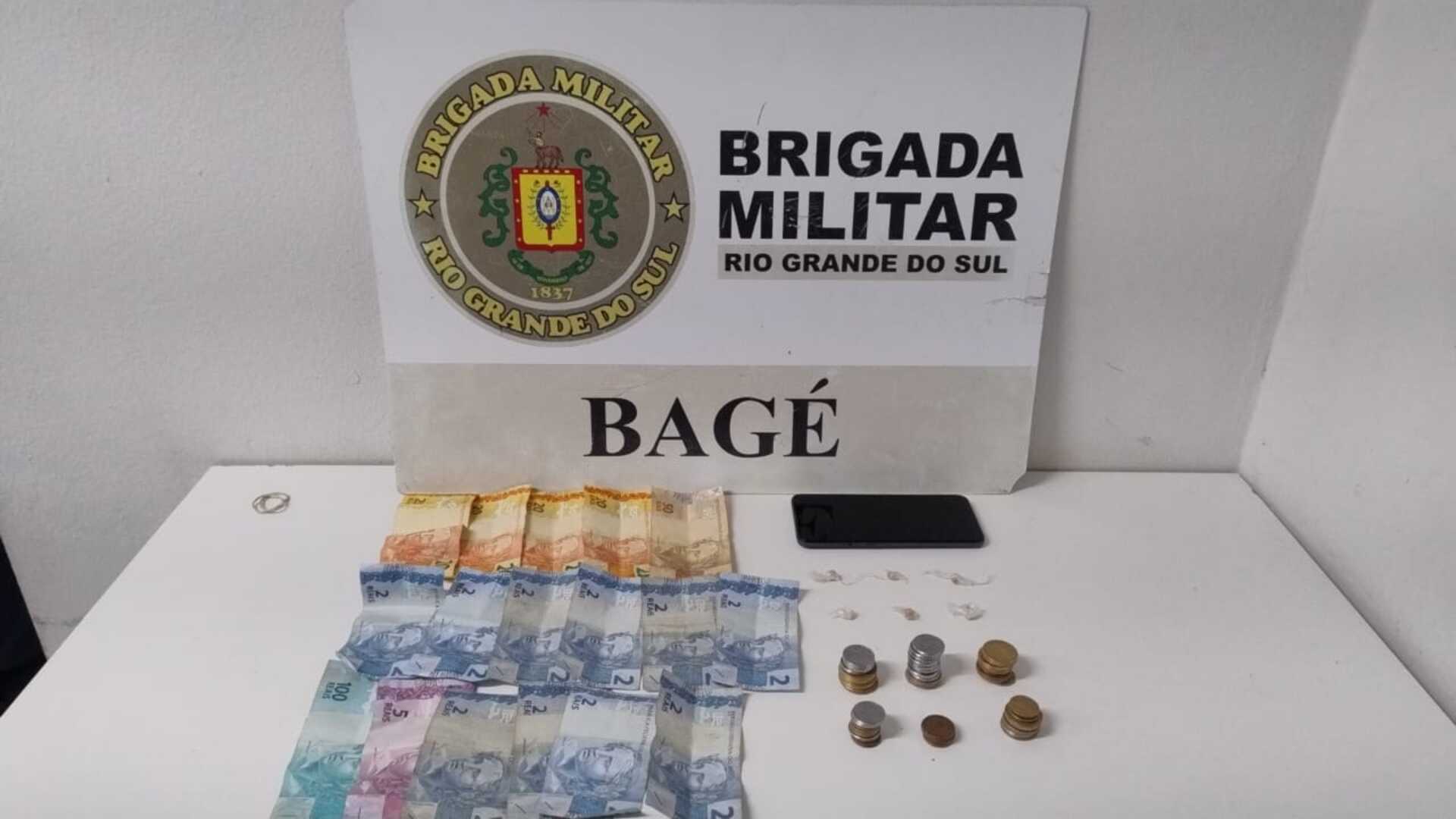 OAB Barro Preto - Brigada Militar apreende drogas e dinheiro