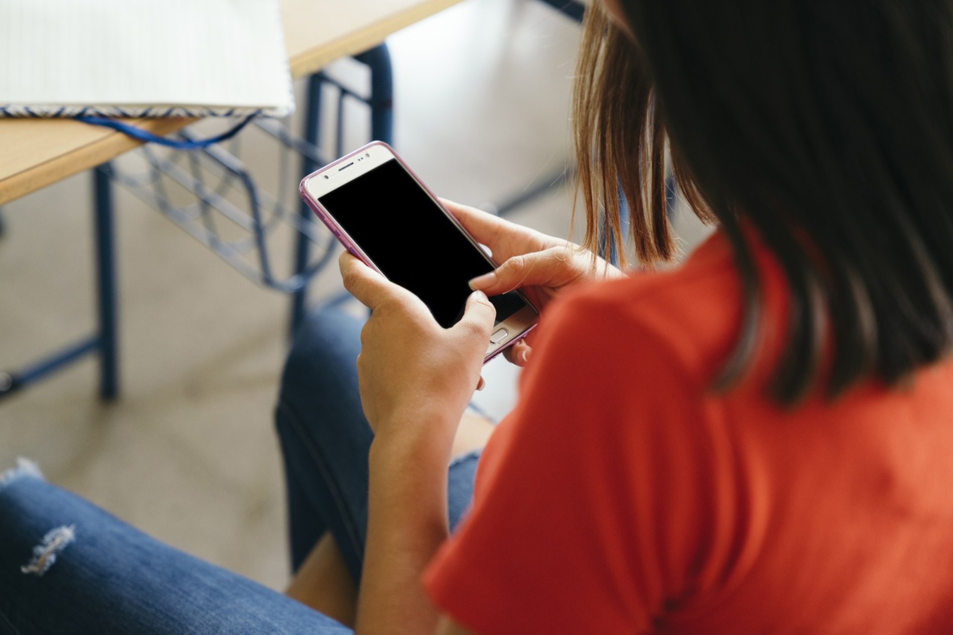 OAB Barro Preto - Conselho de Educação define regras para uso de celulares em sala de aula