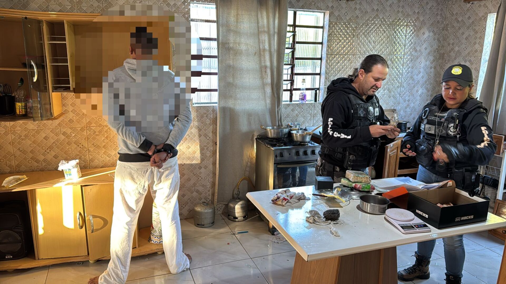OAB Barro Preto - Ação policial leva três pessoas para a cadeia
