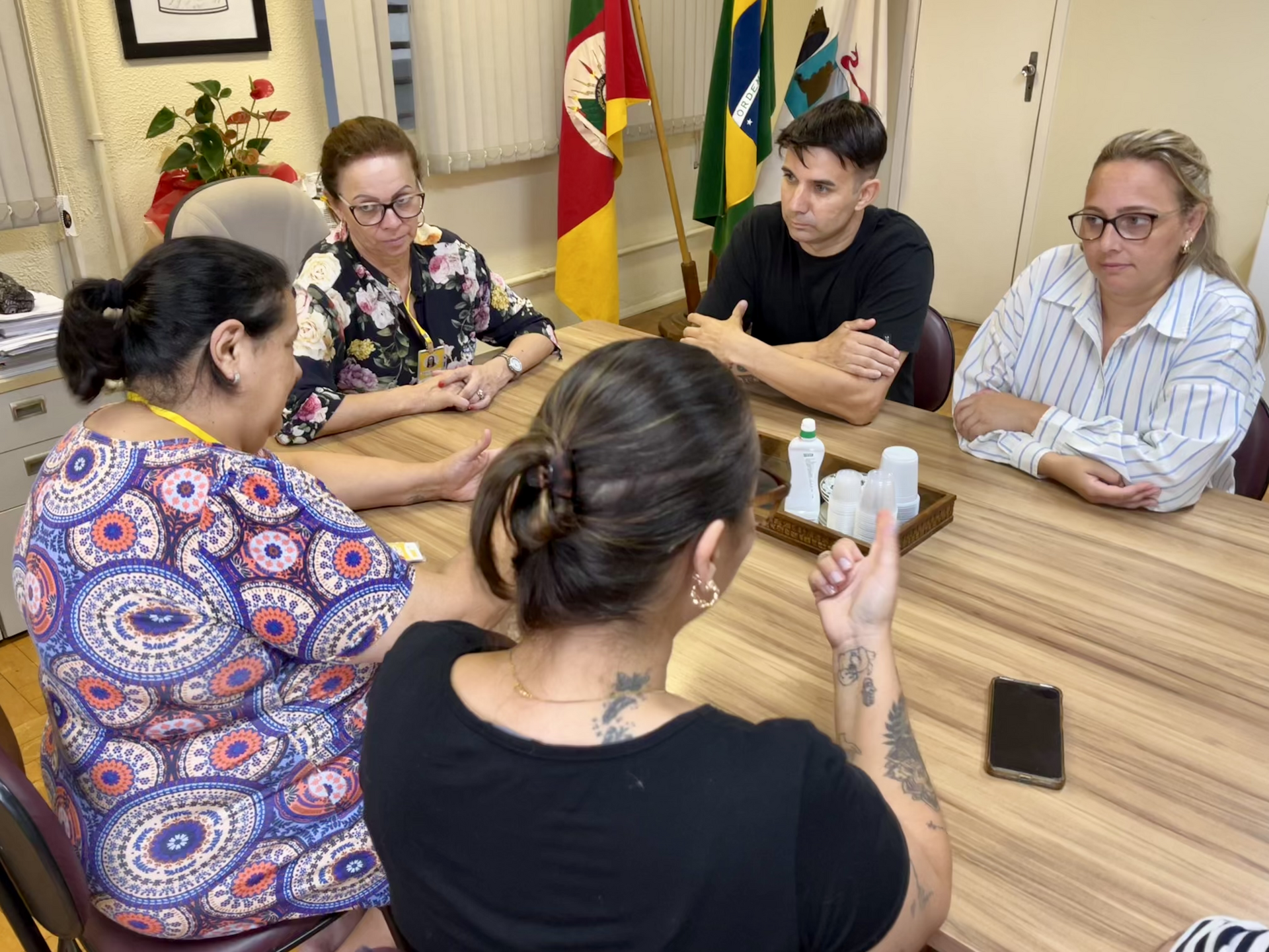 OAB Barro Preto - Contratação de cuidadores é debatida entre vereadores e Smed