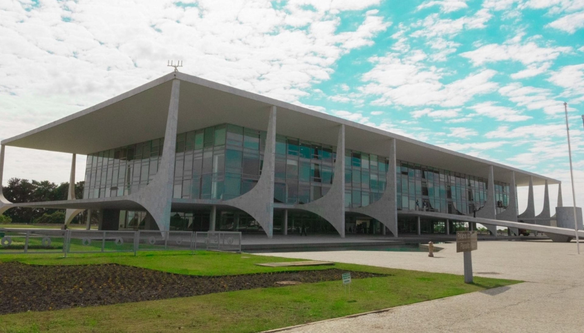 OAB Barro Preto - Total de R$ 15 bi estão fora do teto de gastos de 2025