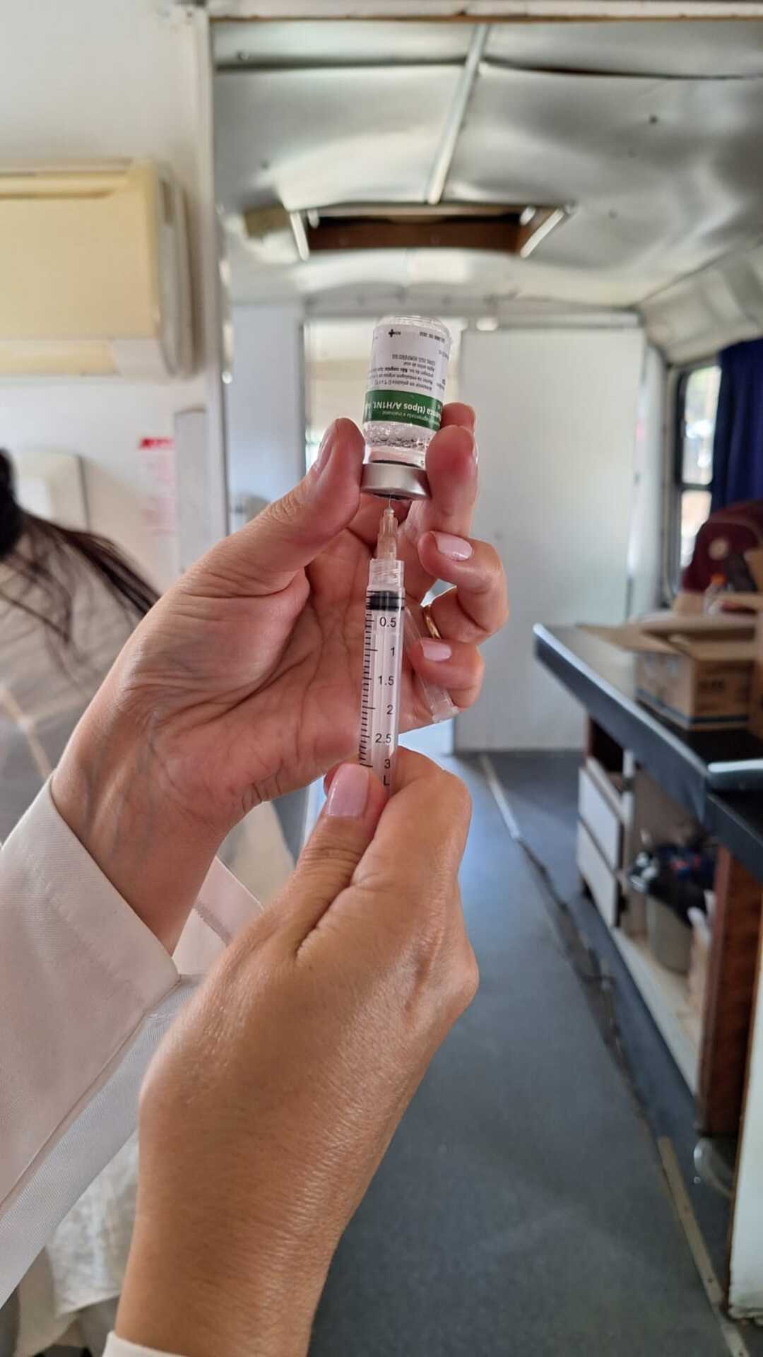 OAB Barro Preto - Bagé aplica 1,6 mil doses contra a gripe durante o Dia D