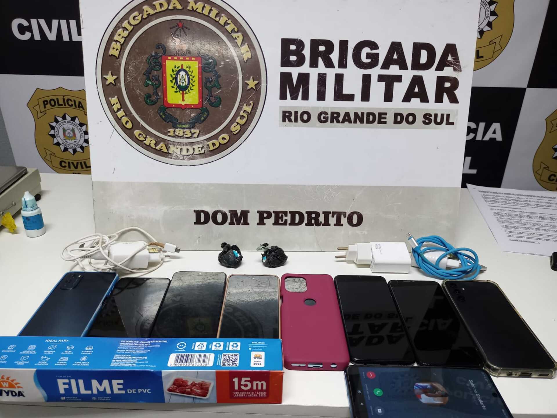 OAB Barro Preto - Homem é preso com cocaína e celulares durante operação