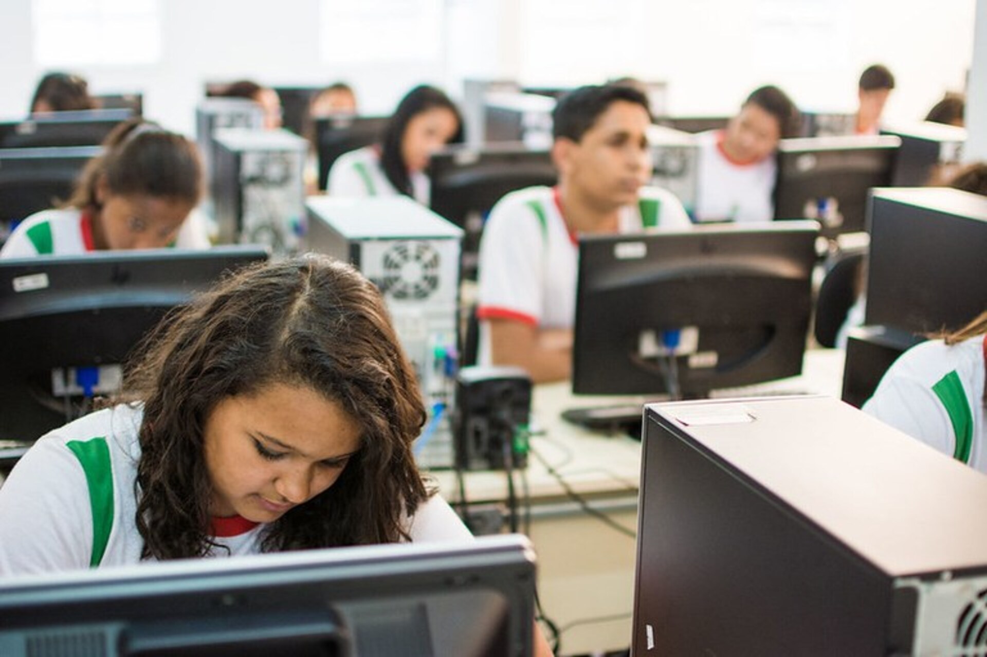 OAB Barro Preto - MEC promove webinário sobre adolescência e educação digital