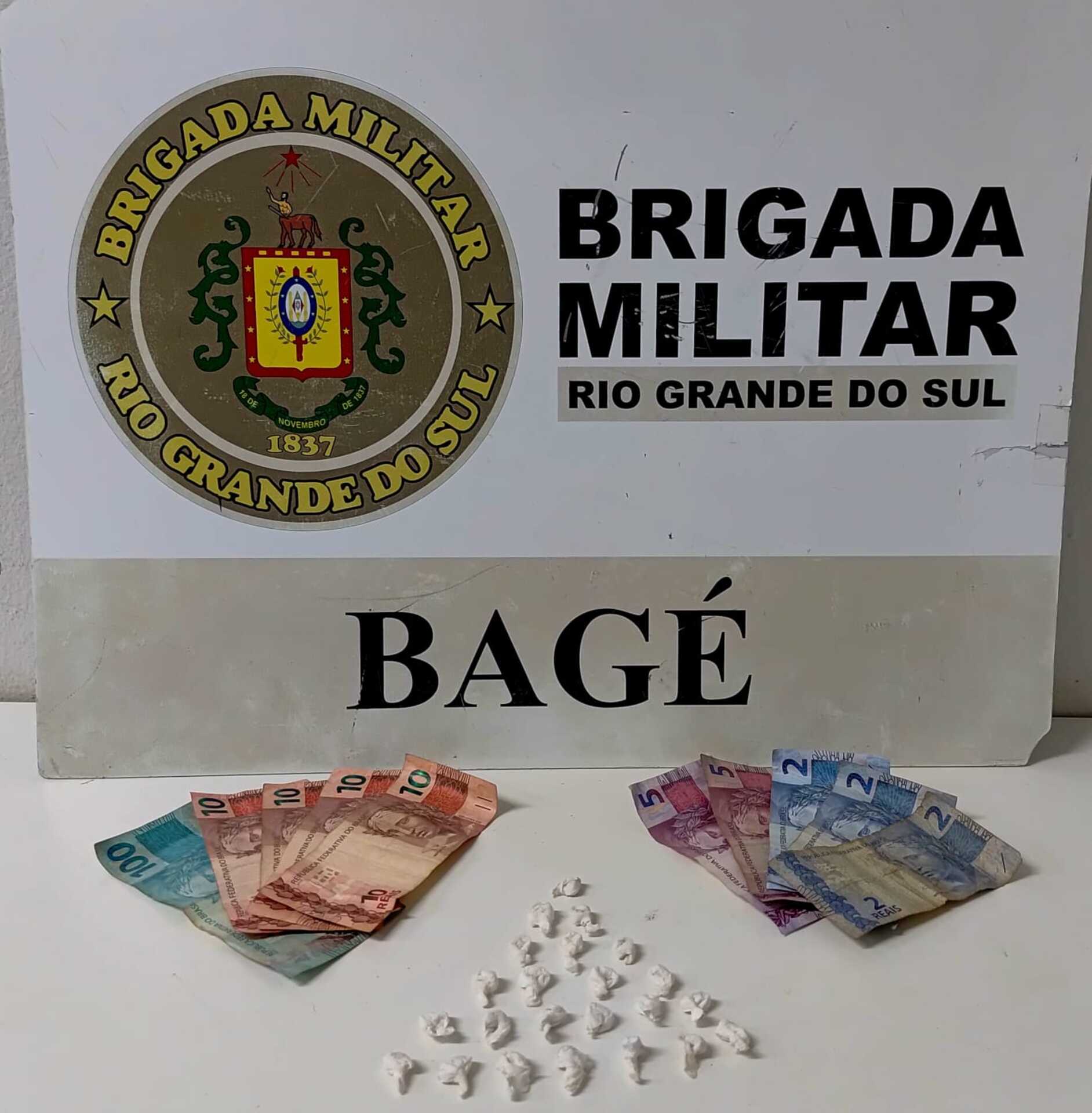 OAB Barro Preto - Traficante é preso com crack e dinheiro