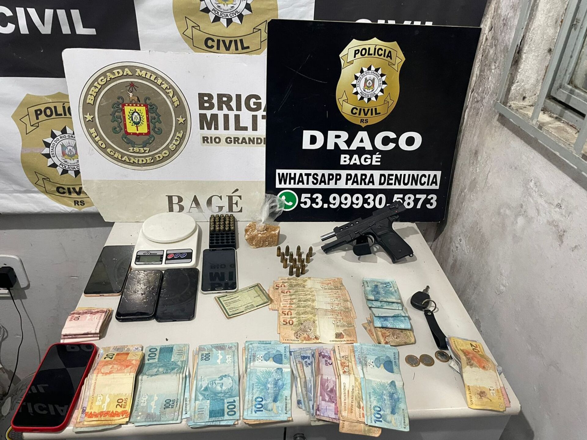 OAB Barro Preto - Irmãos são presos com mais de 1,7 mil porções de crack