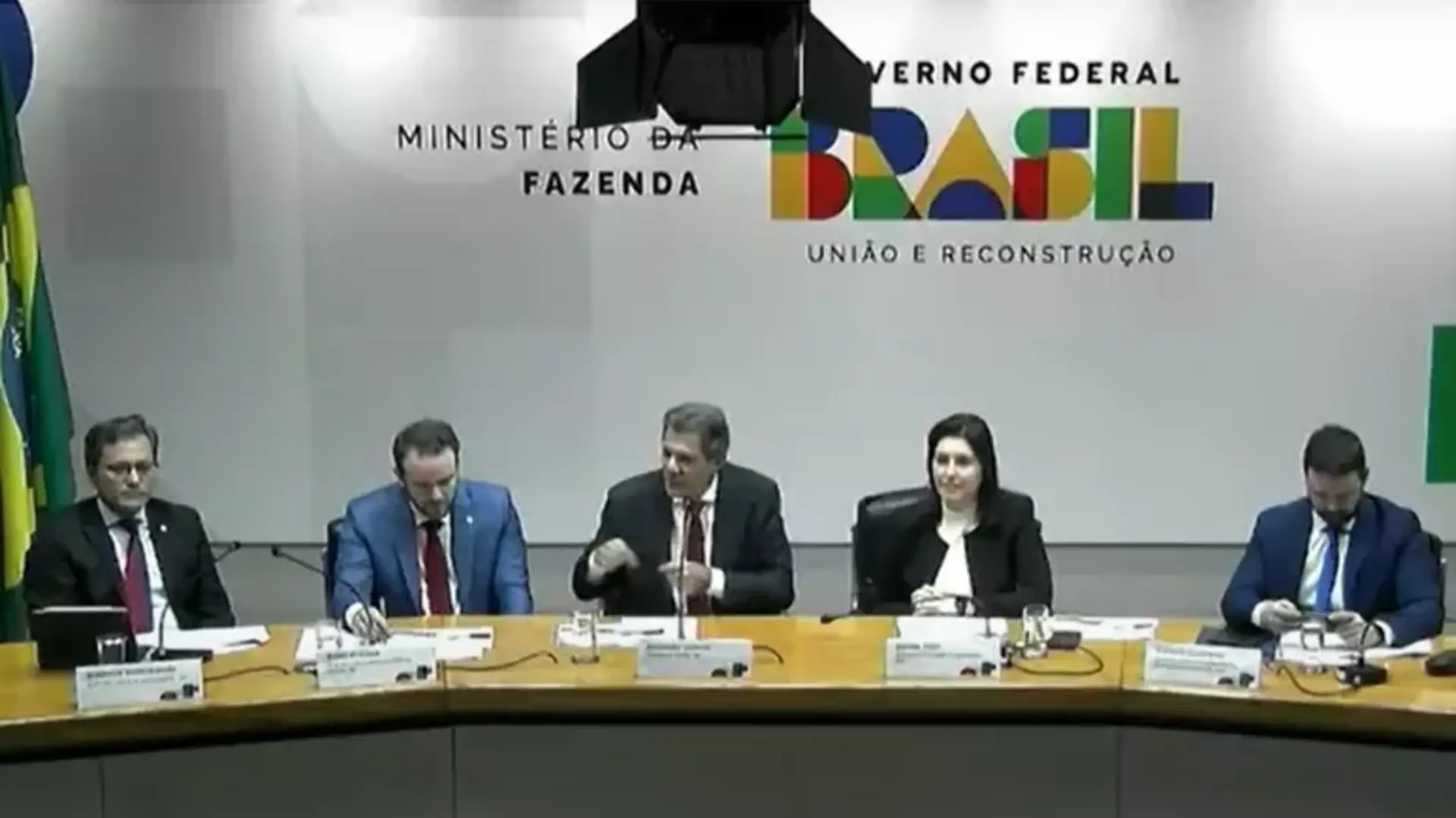 OAB Barro Preto - Governo anuncia bloqueio de R$ 31,3 bilhões no Orçamento de 2025 e eleva IOF