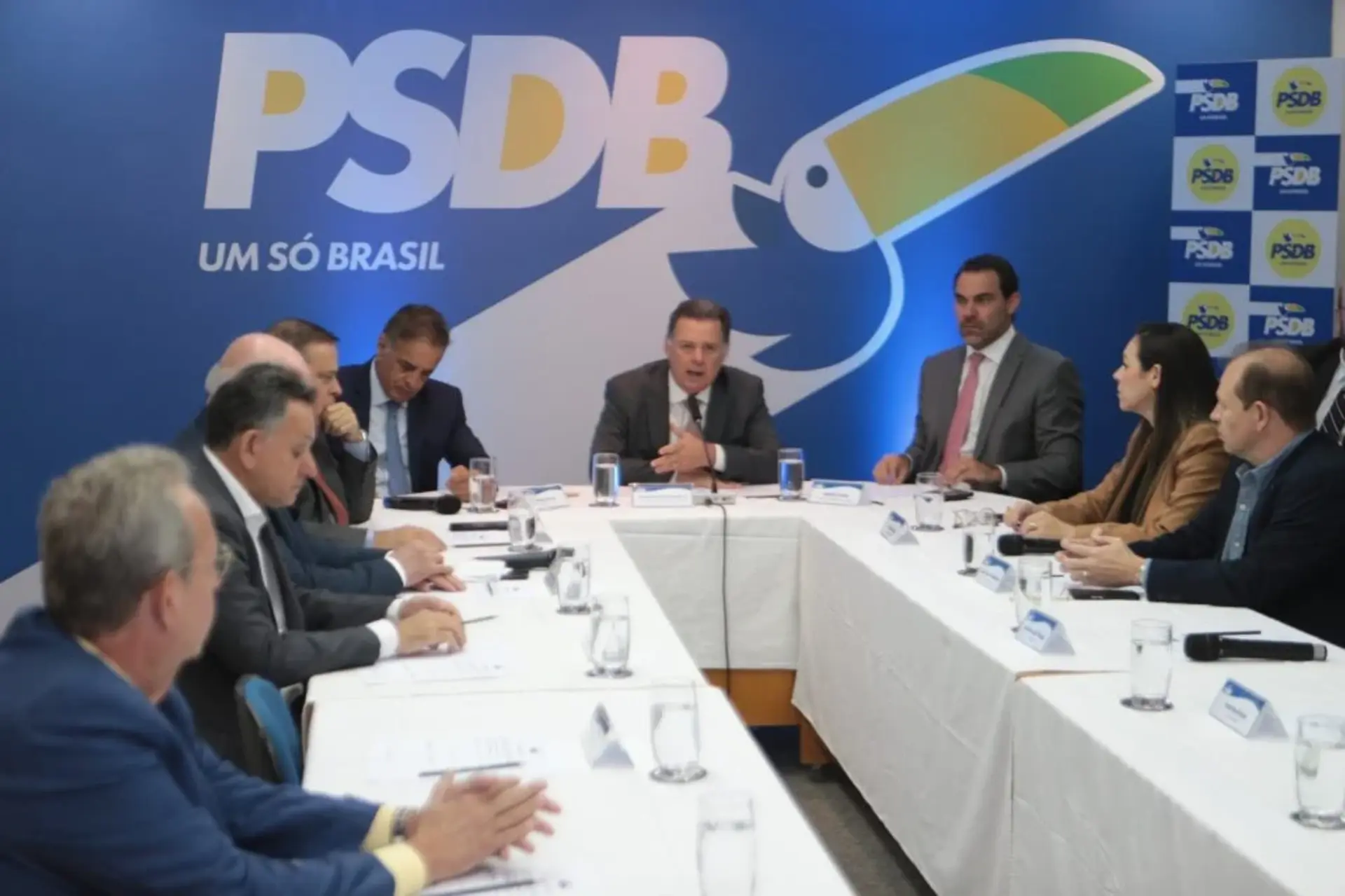 OAB Barro Preto - Tucanos pedem plebiscito sobre fusão do PSDB com Podemos