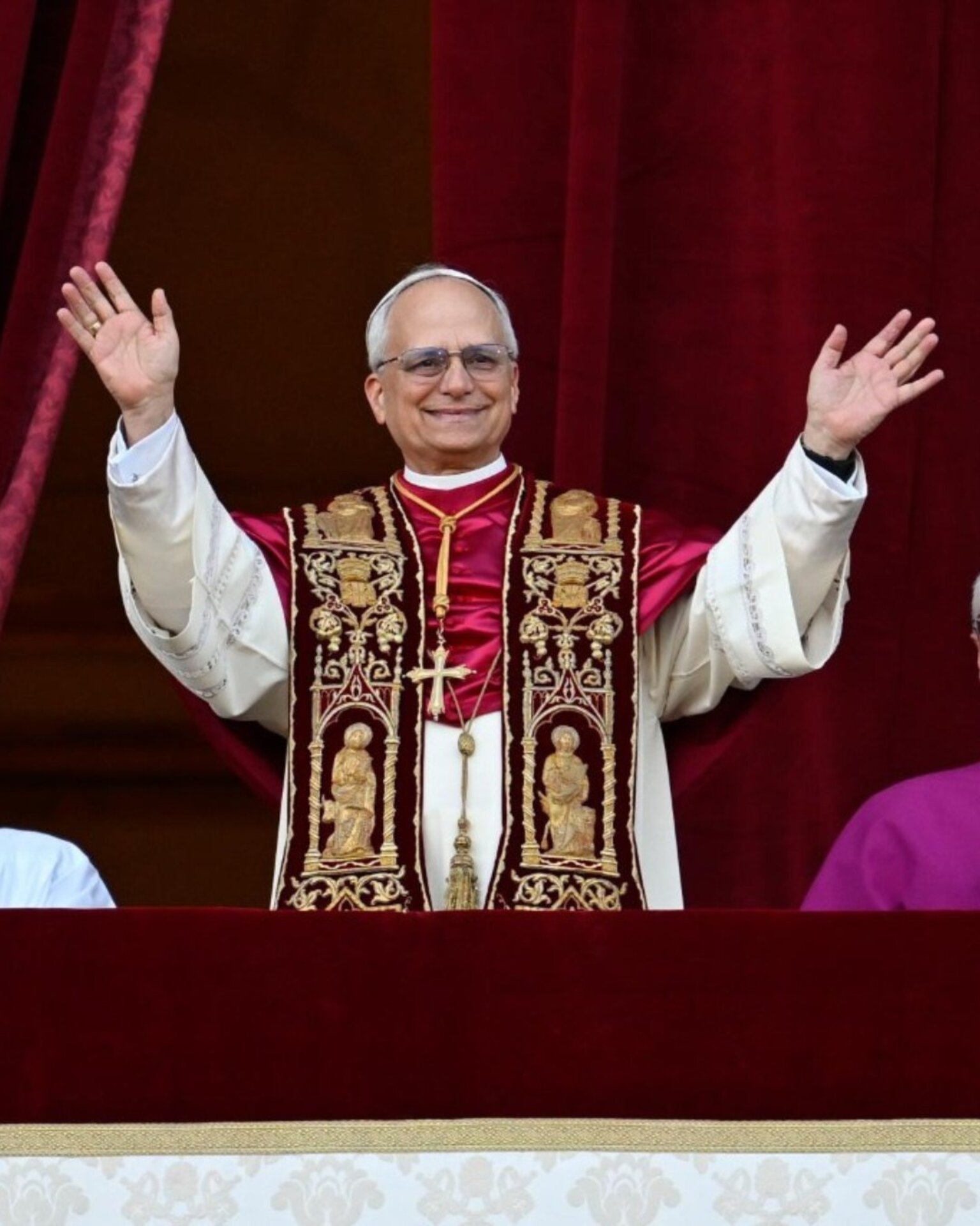 Nascido Robert Francis Prevost, em Chicago, o primeiro papa agostiniano escolheu o nome de Leão XIV