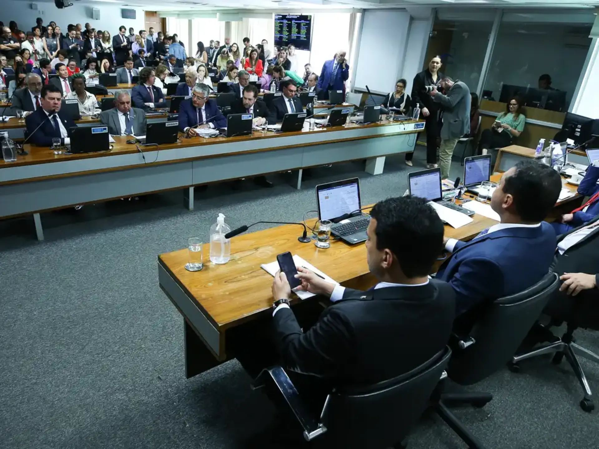 OAB Barro Preto - PEC que propõe fim da reeleição no Executivo será votada nesta quarta