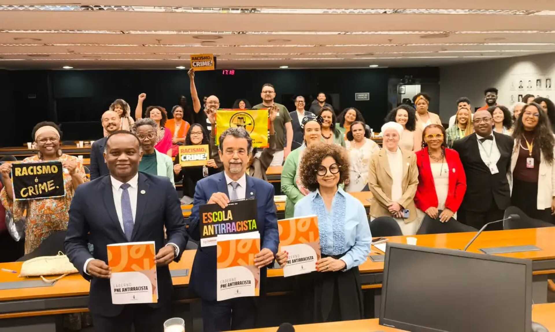 OAB Barro Preto - Propostas para educação antirracista chegam ao Congresso