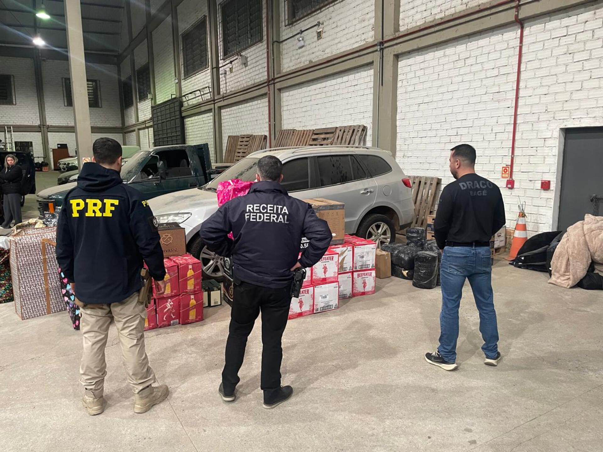 OAB Barro Preto - Polícia apreende ônibus com carga de bebidas e queijos
