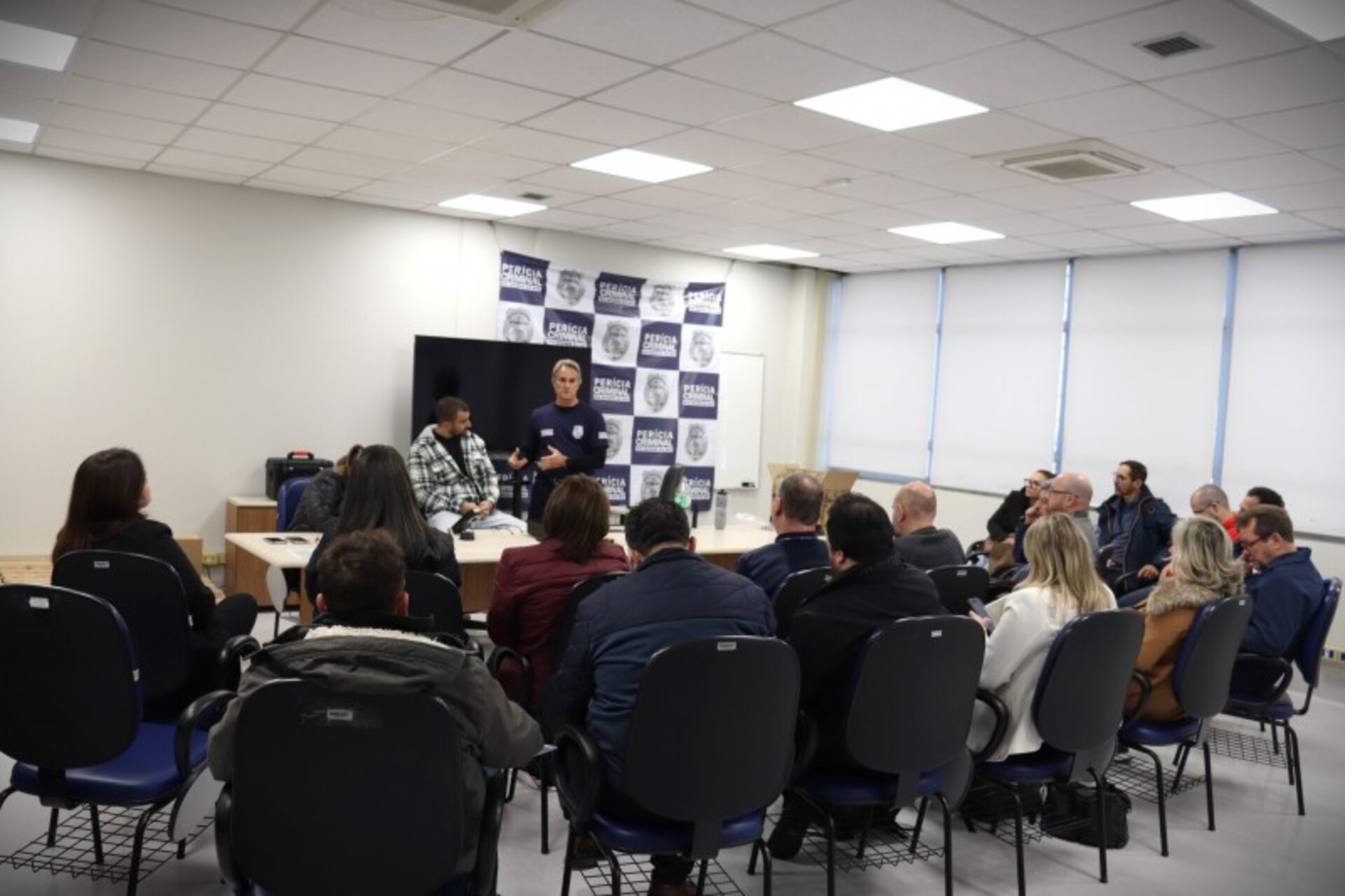 OAB Barro Preto - Servidores do IGP recebem treinamento para uso de novo equipamento